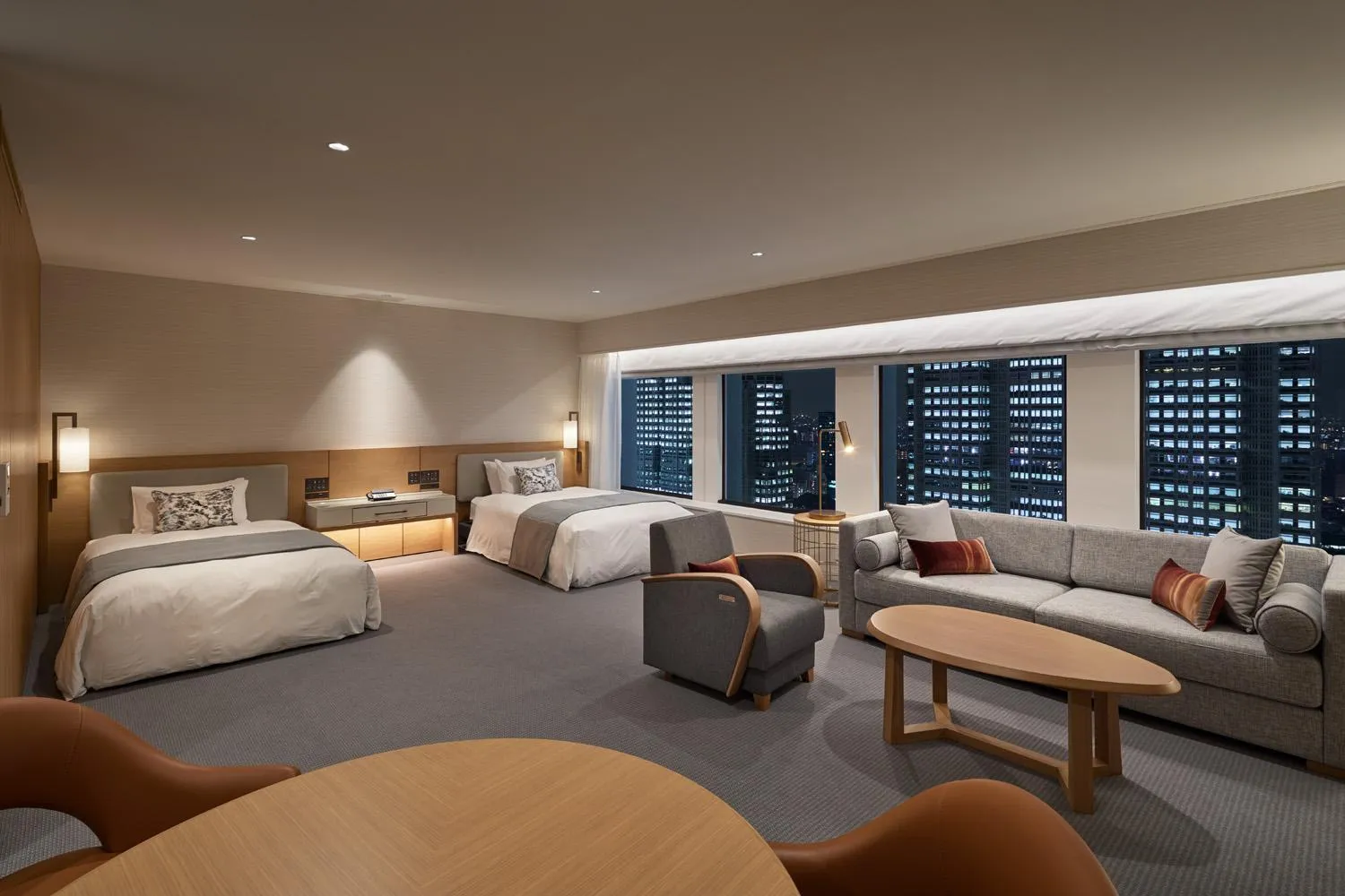 Photo of the whole room, Bed in Keio Plaza Hotel Tokyo