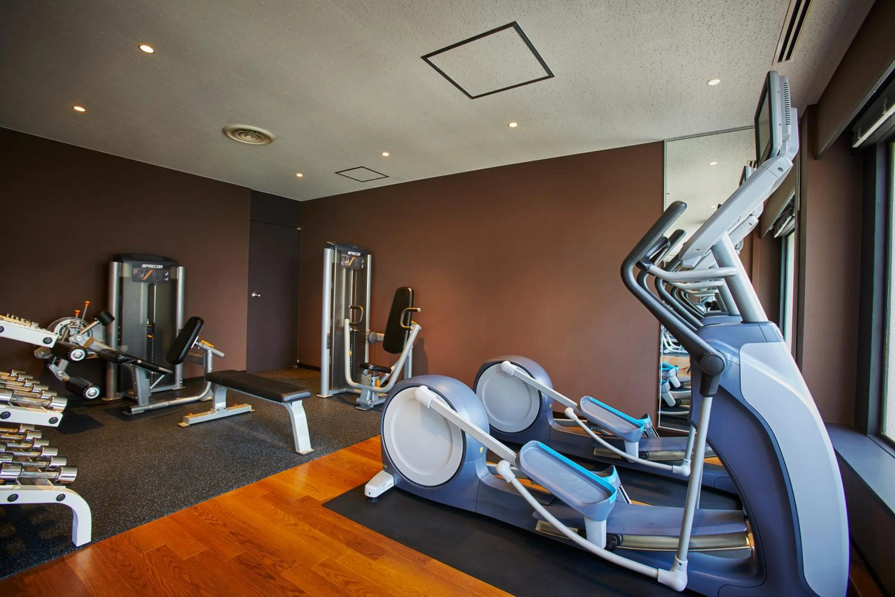 Fitness centre/facilities in Keio Plaza Hotel Tokyo