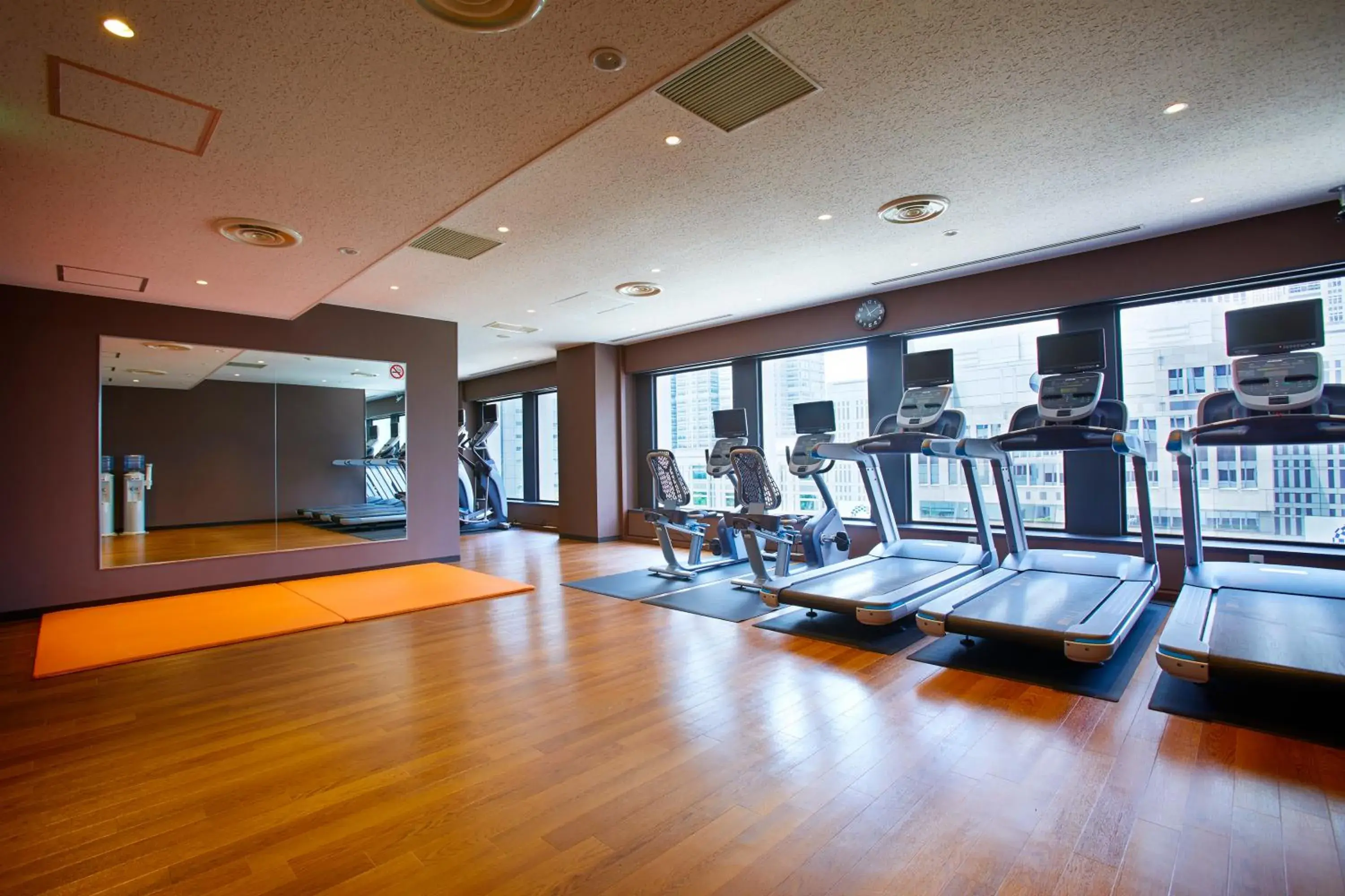 Fitness centre/facilities in Keio Plaza Hotel Tokyo Fitness centre/facilities in Keio Plaza Hotel Tokyo