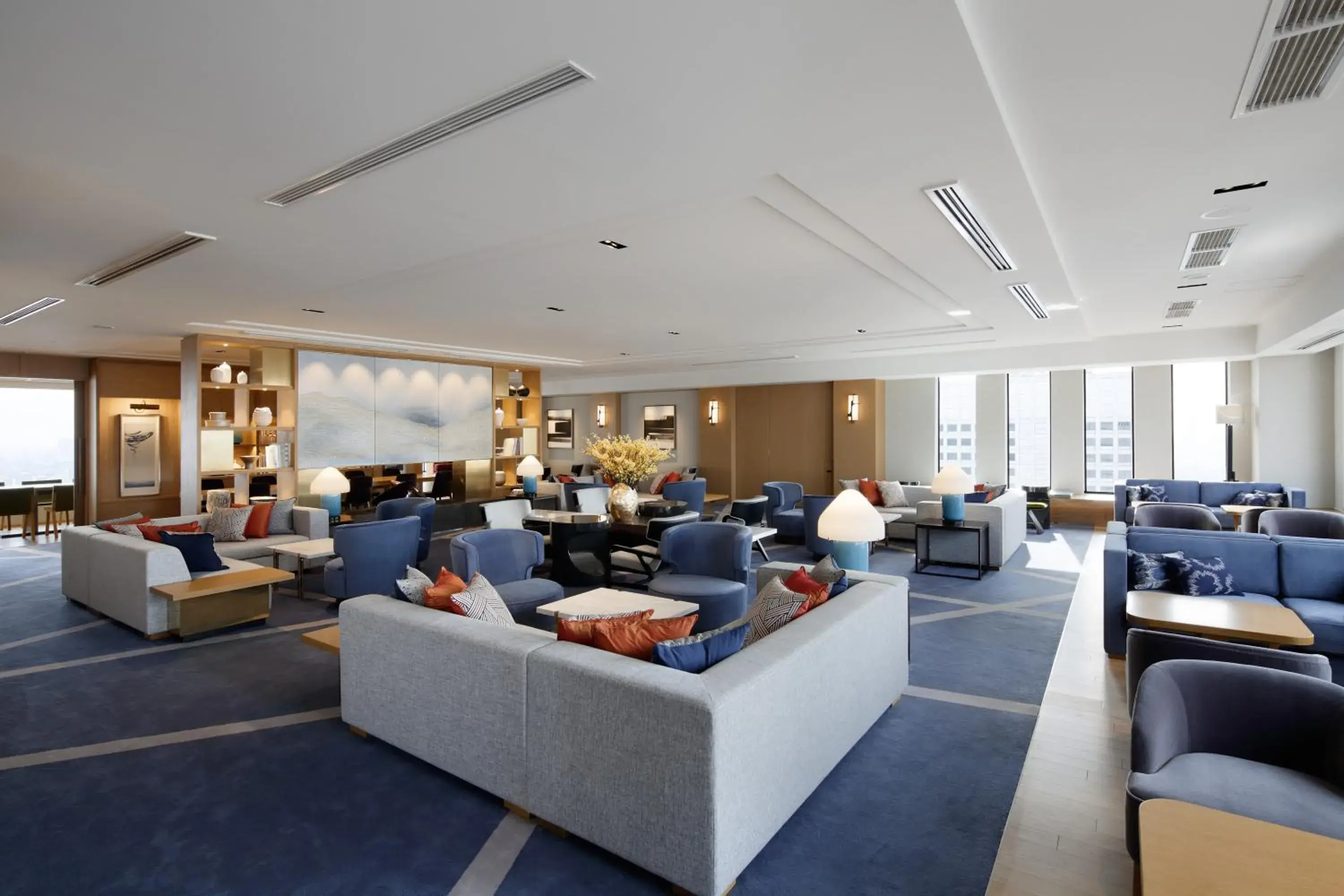 Lounge or bar in Keio Plaza Hotel Tokyo Lounge or bar in Keio Plaza Hotel Tokyo