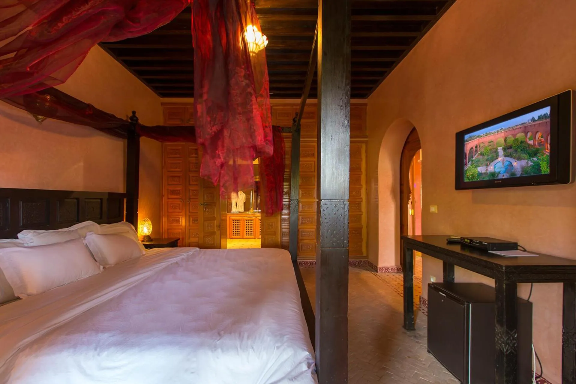 Photo of the whole room, Bed in Ksar Salha