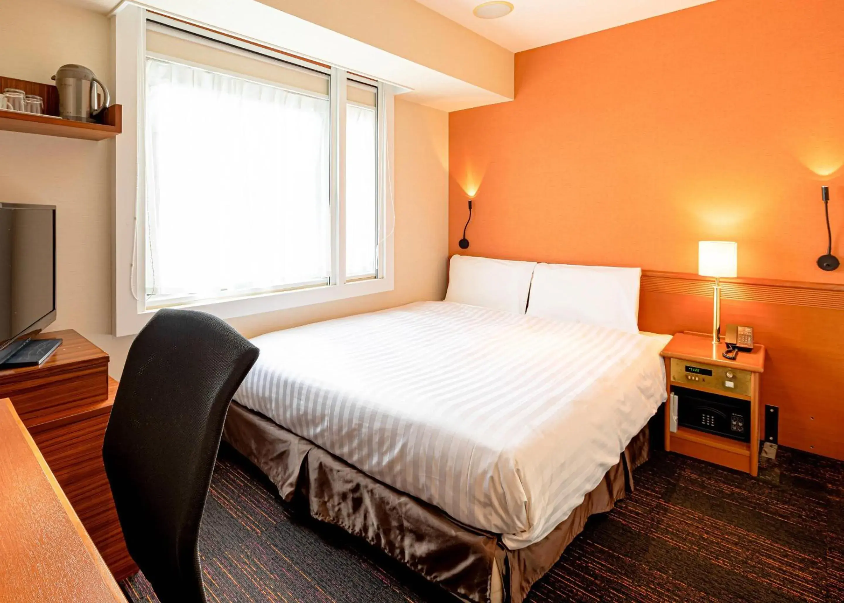 Bedroom, Bed in Comfort Inn Tokyo Roppongi Bedroom, Bed in Comfort Inn Tokyo Roppongi