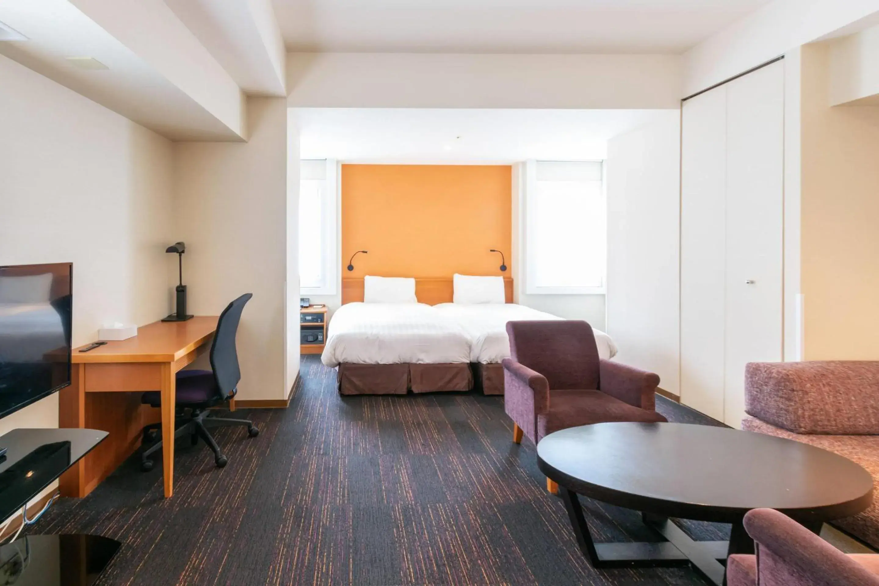 Bedroom, Bed in Comfort Inn Tokyo Roppongi Bedroom, Bed in Comfort Inn Tokyo Roppongi