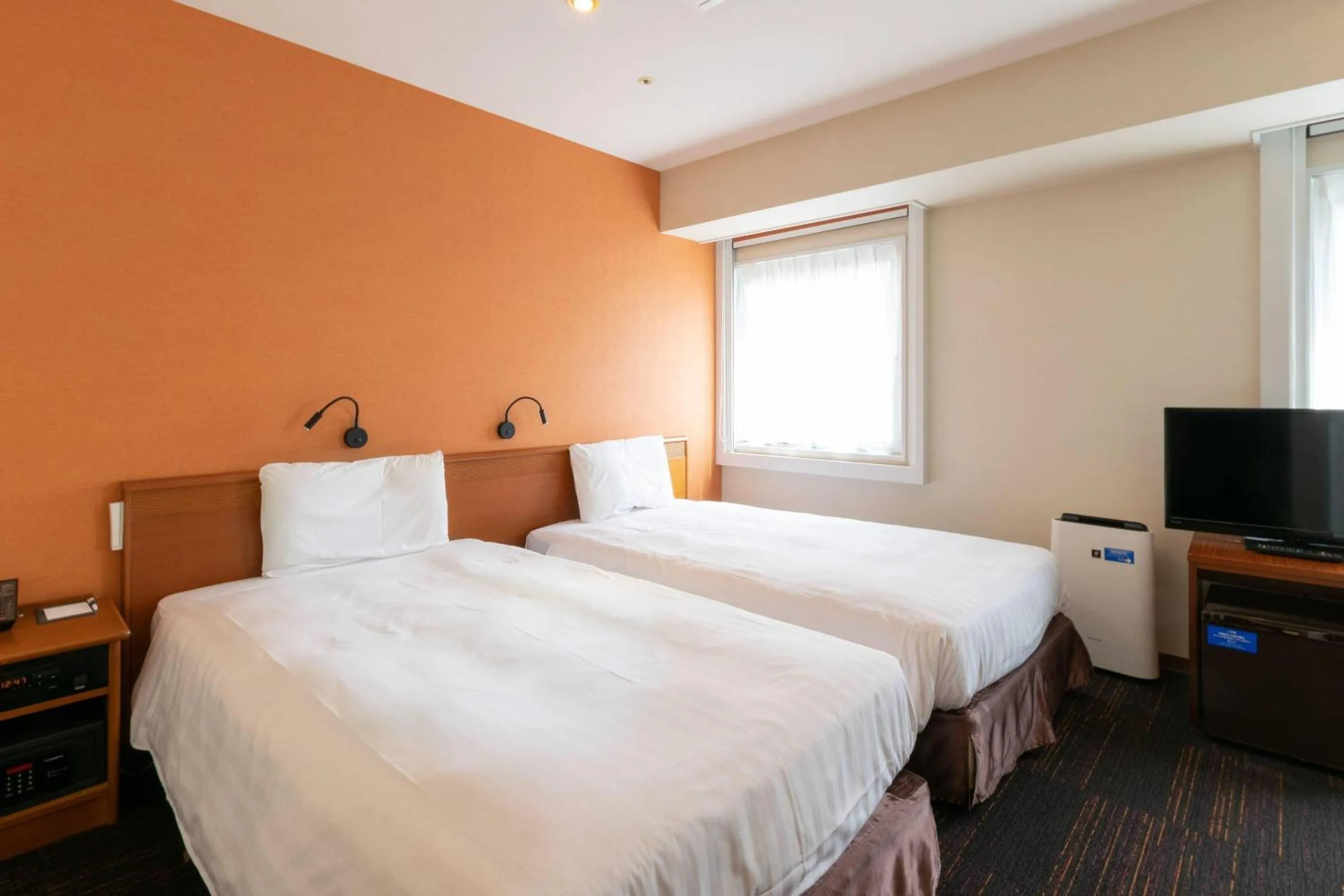 Bedroom, Bed in Comfort Inn Tokyo Roppongi