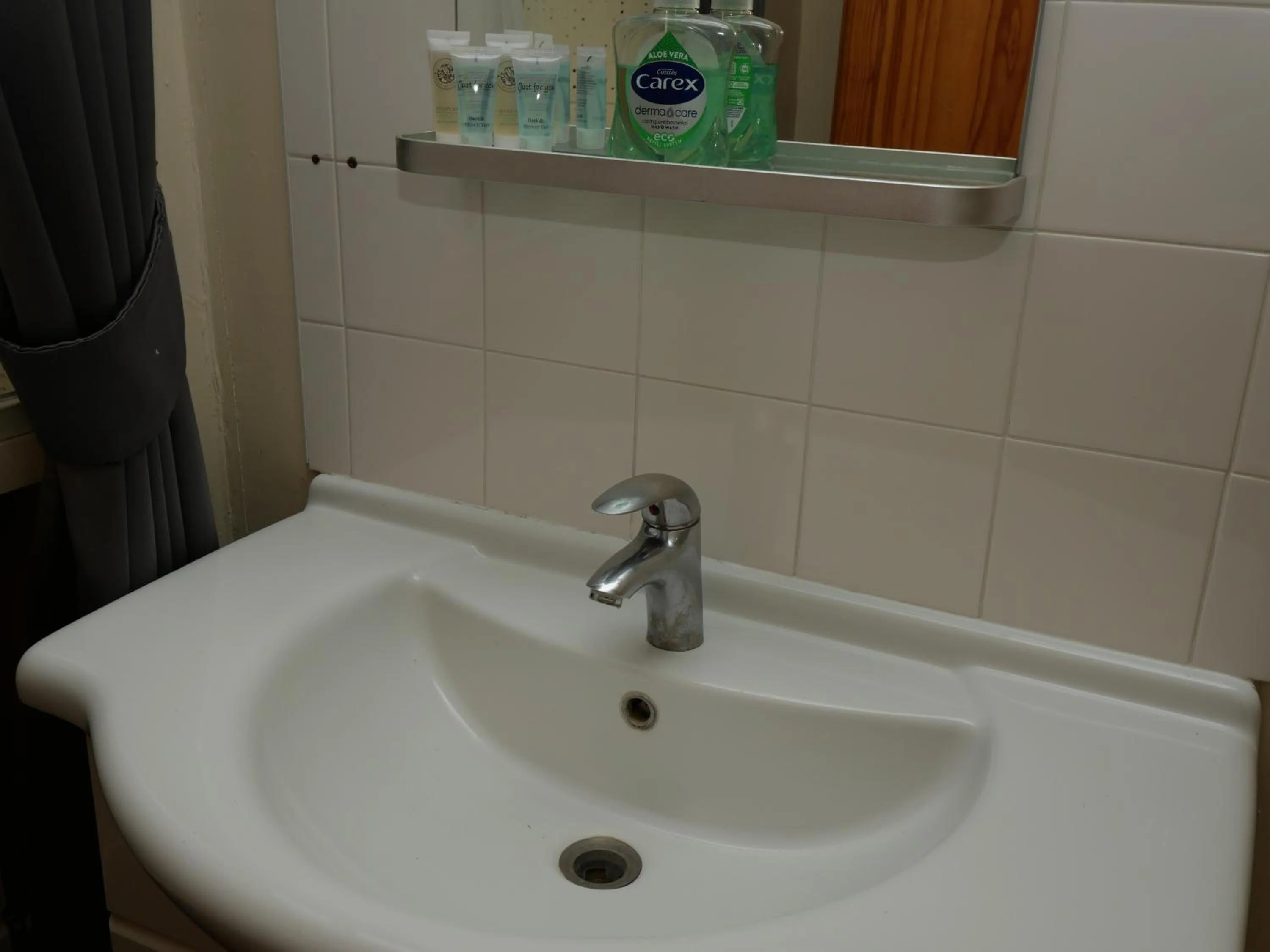 Bathroom in Arran House Hotel