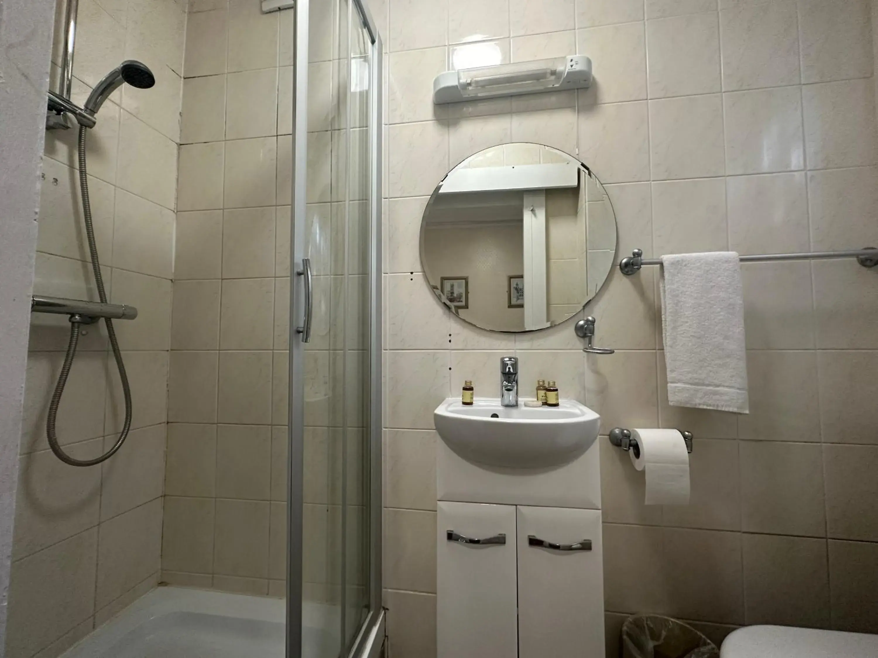 Single Room in Arran House Hotel Single Room in Arran House Hotel