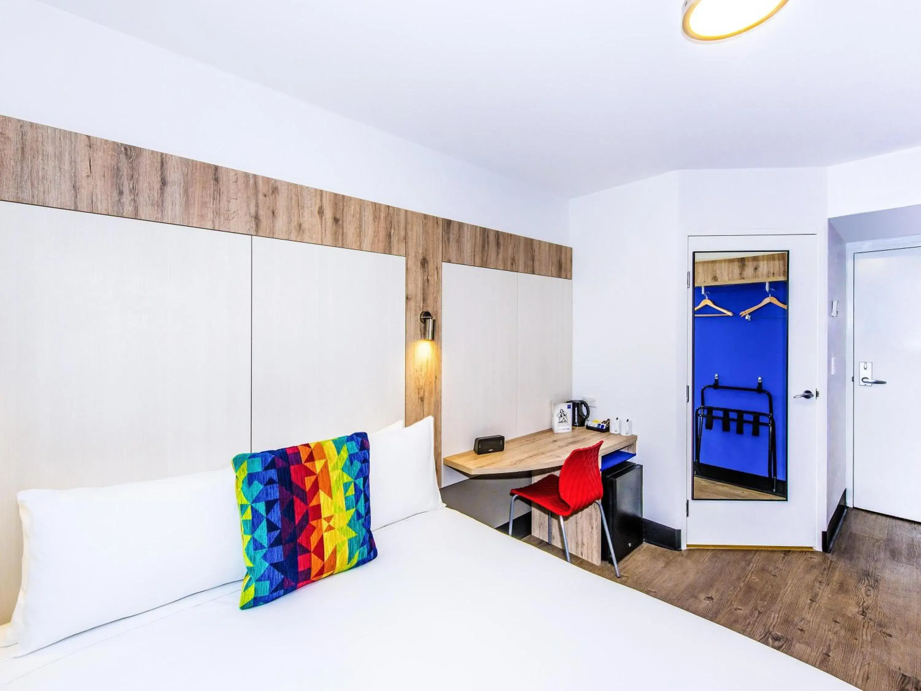 Bedroom, Bed in ibis budget Sydney Airport Bedroom, Bed in ibis budget Sydney Airport