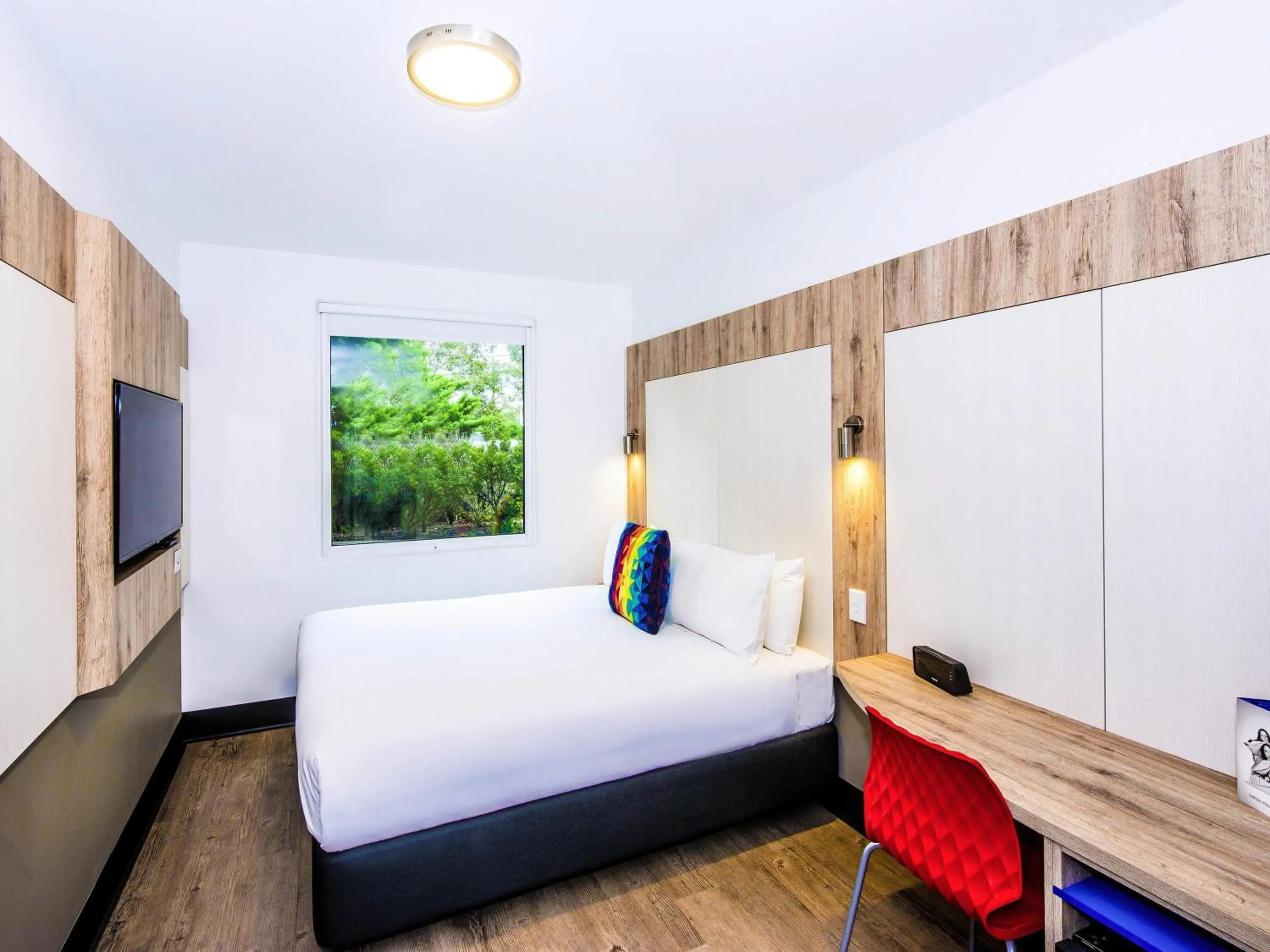 Bedroom, Bed in ibis budget Sydney Airport