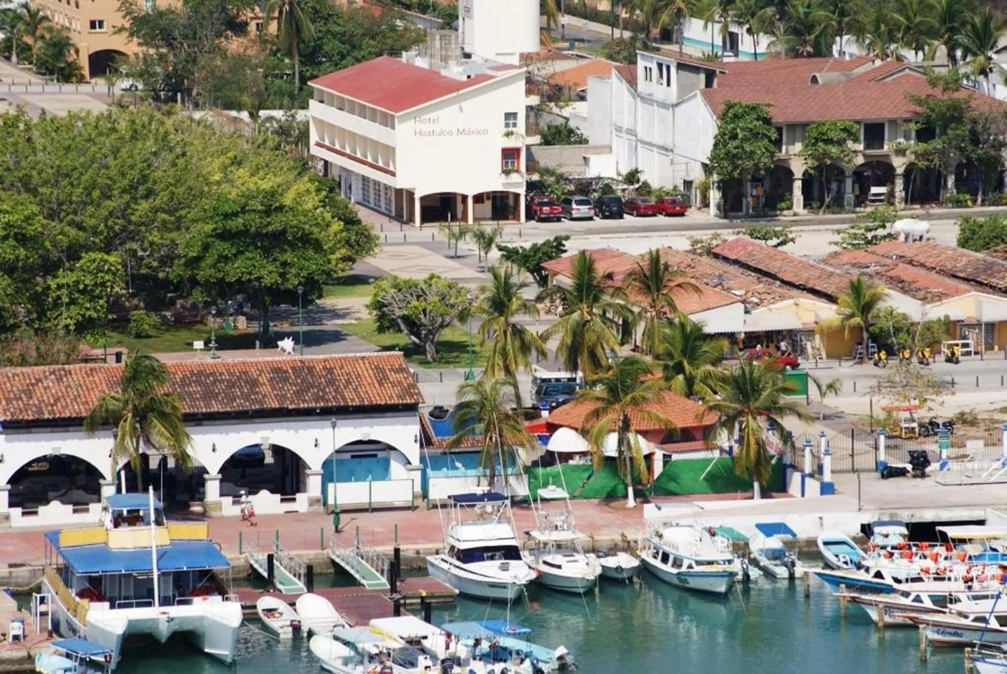 Restaurant/places to eat in Hotel Huatulco Máxico