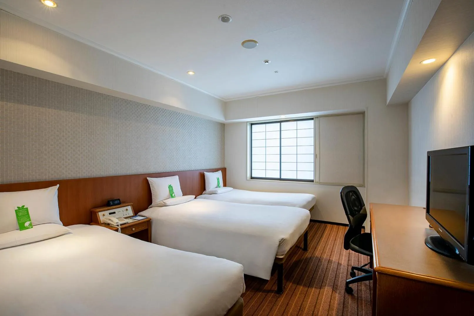 Photo of the whole room, Bed in International Garden Hotel Narita