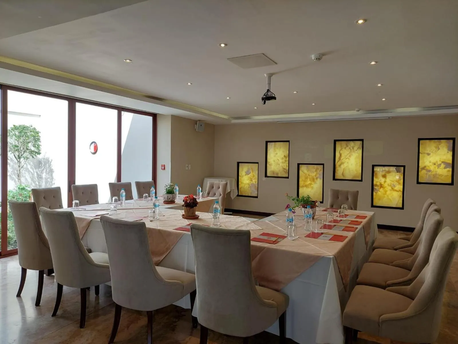 Meeting/conference room in Hotel Medina Del Lago