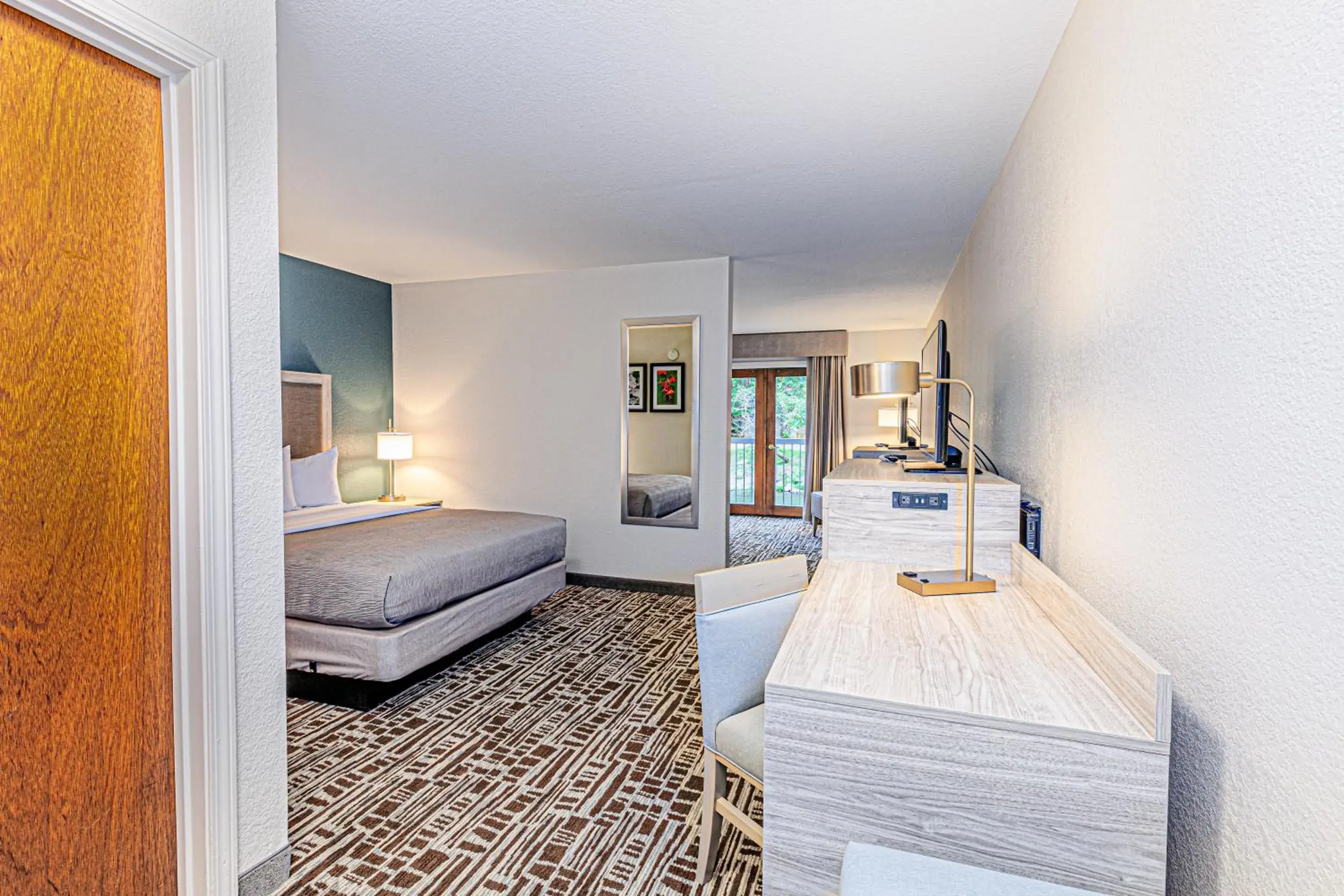 Suite with River View in Rivers Edge Motel Suite with River View in Rivers Edge Motel