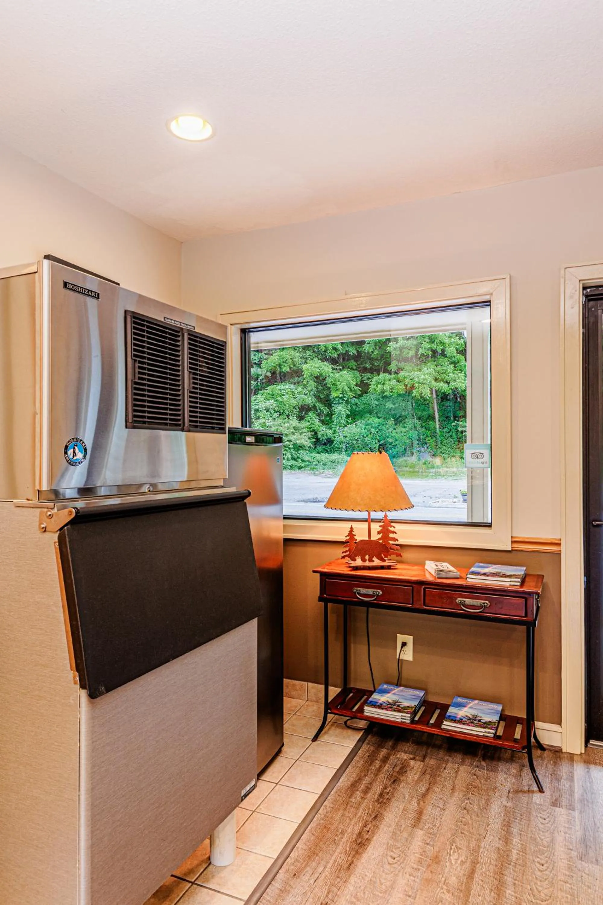 Lobby or reception in Rivers Edge Motel