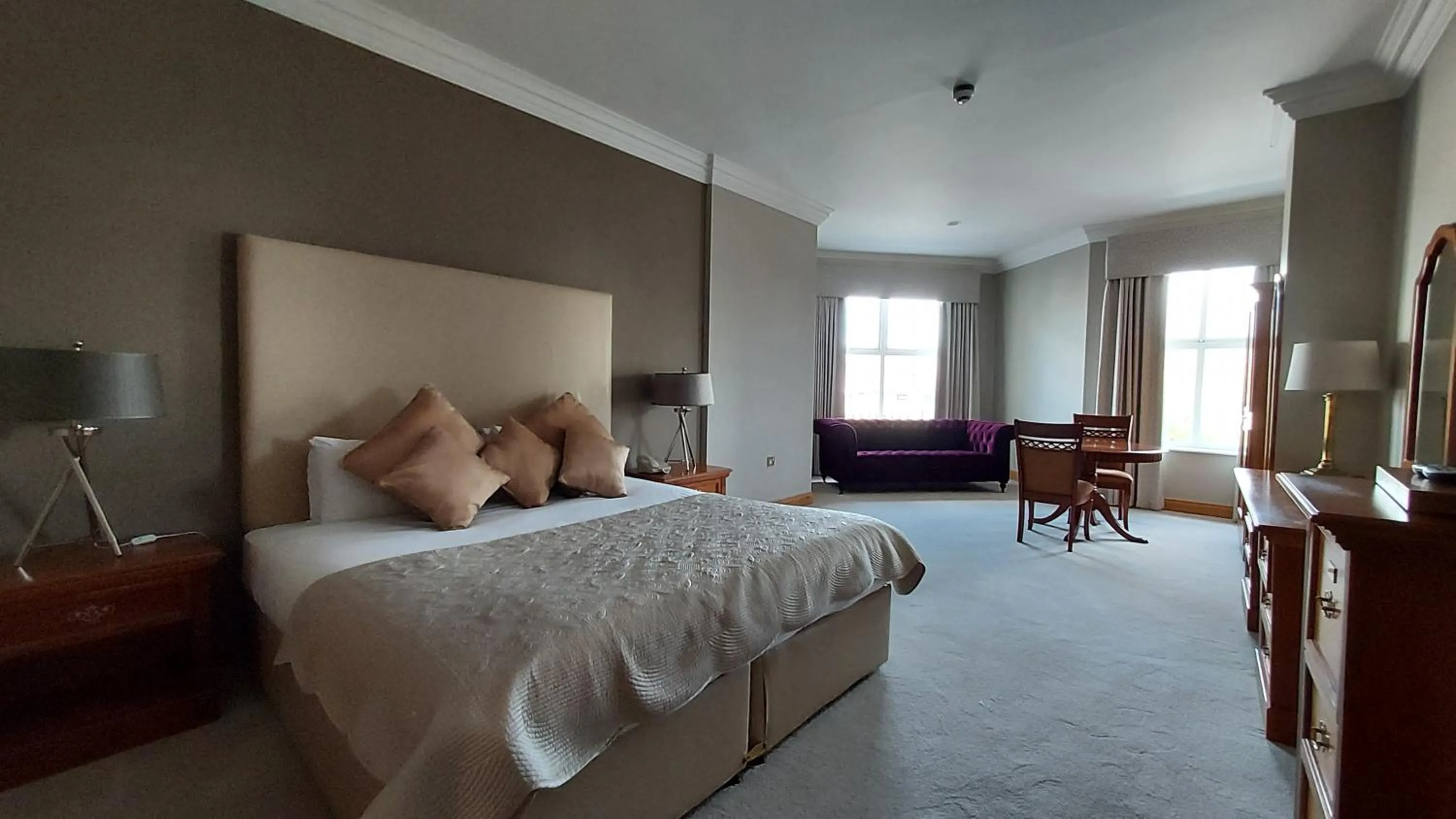 Bedroom, Bed in Lady Gregory Hotel, Leisure Club & Beauty Rooms