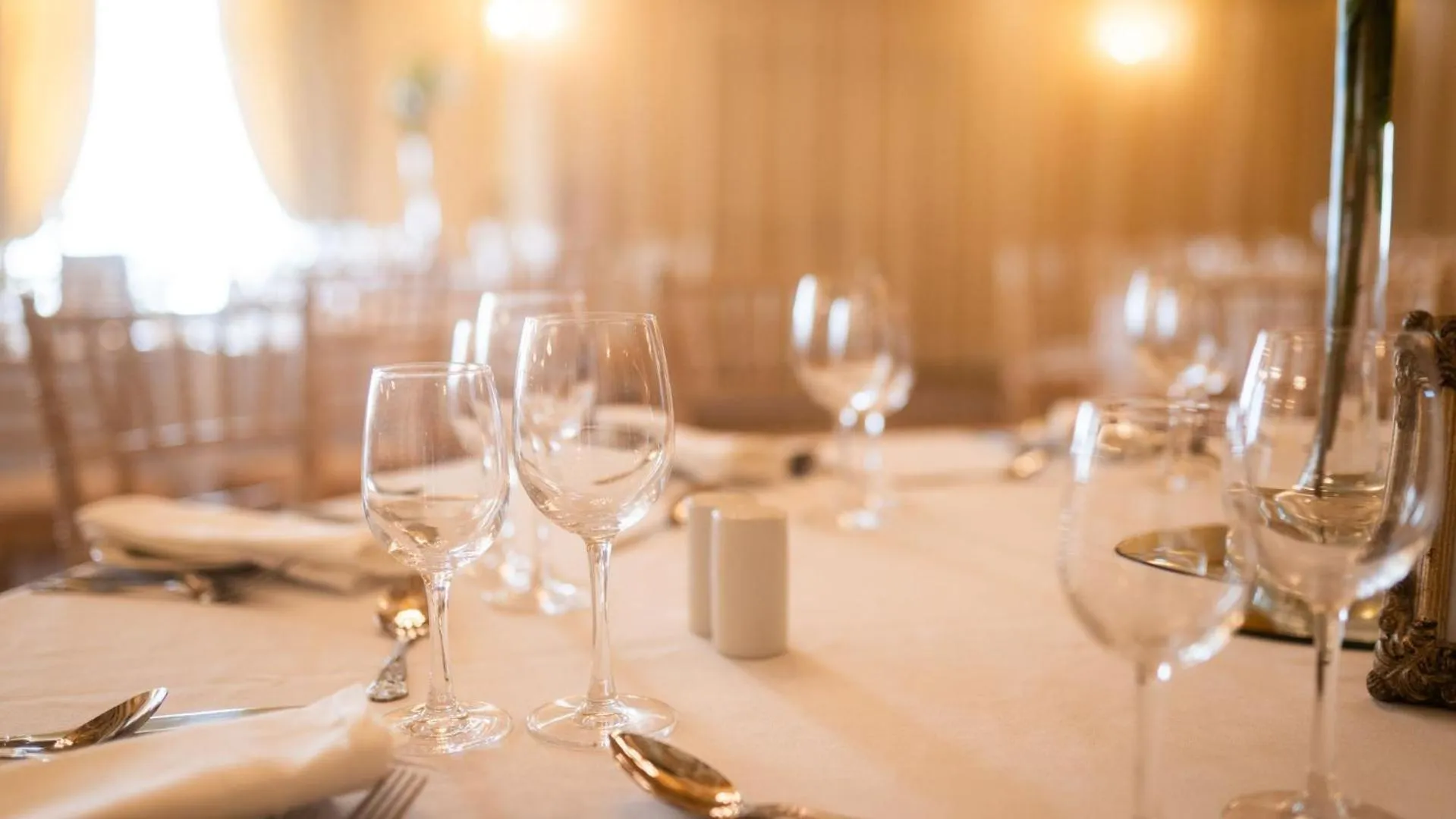 wedding in Lady Gregory Hotel, Leisure Club & Beauty Rooms