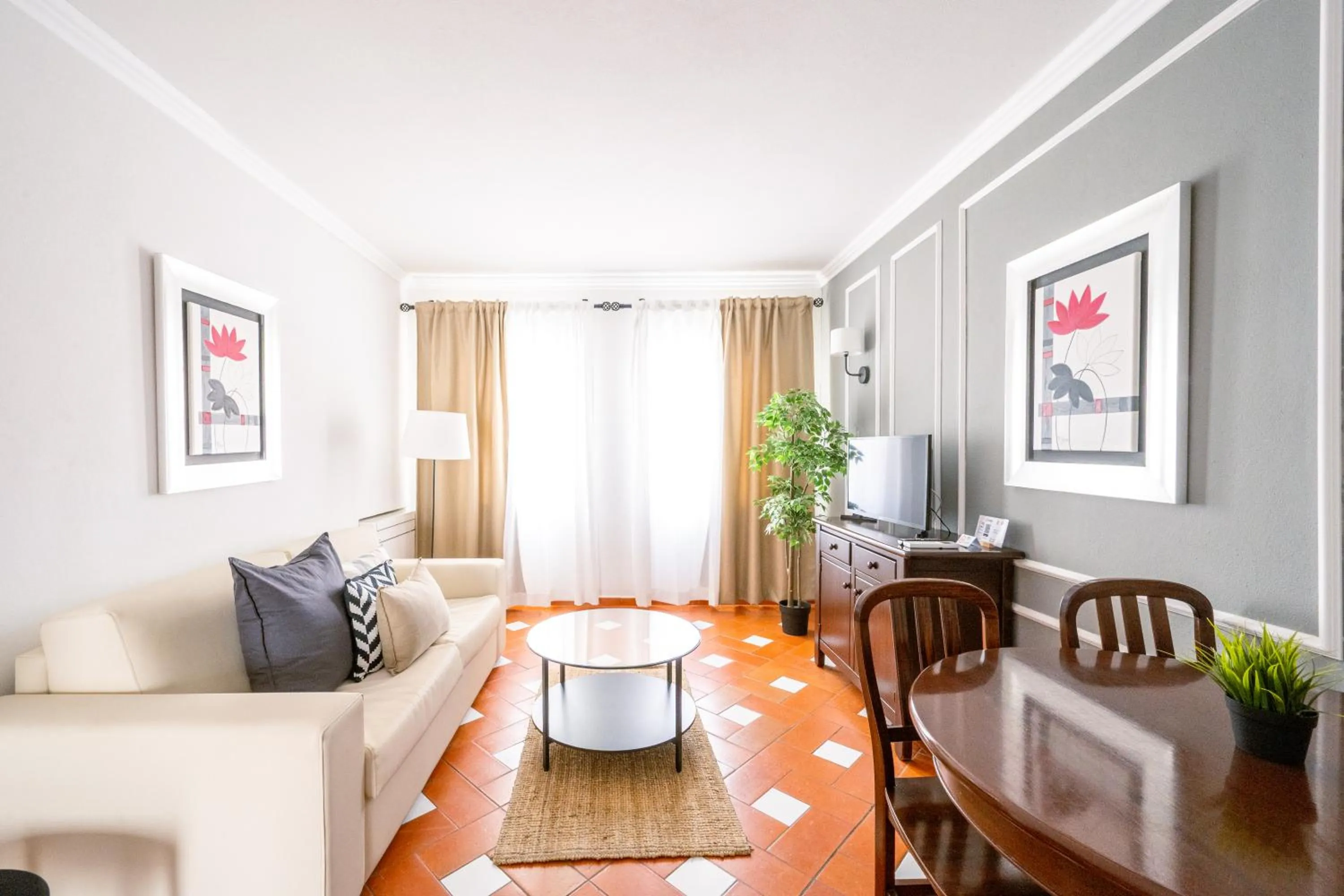 Living room in Baluarte da Vila Apartments