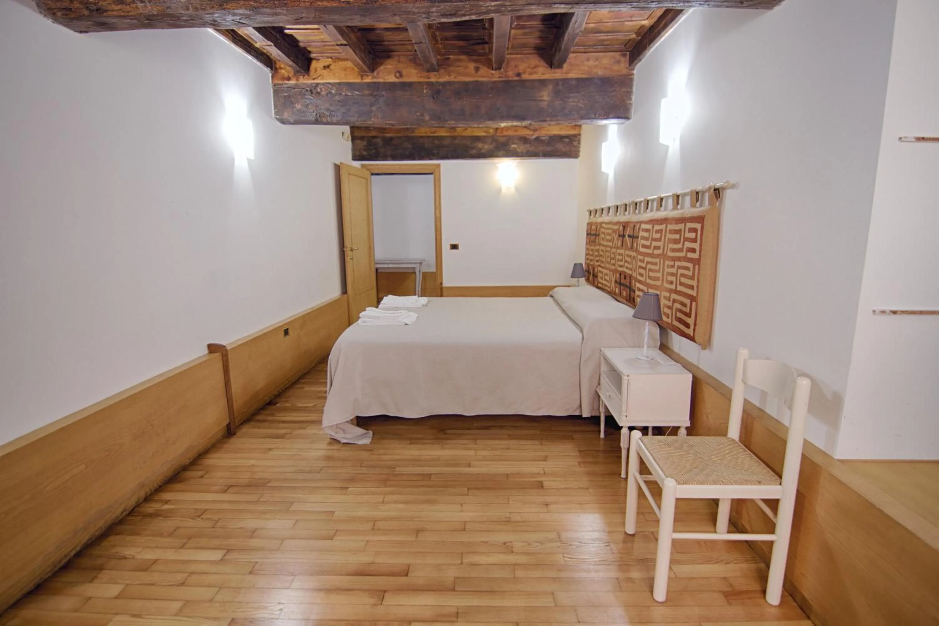 Bed in Rinidia Roma Centro