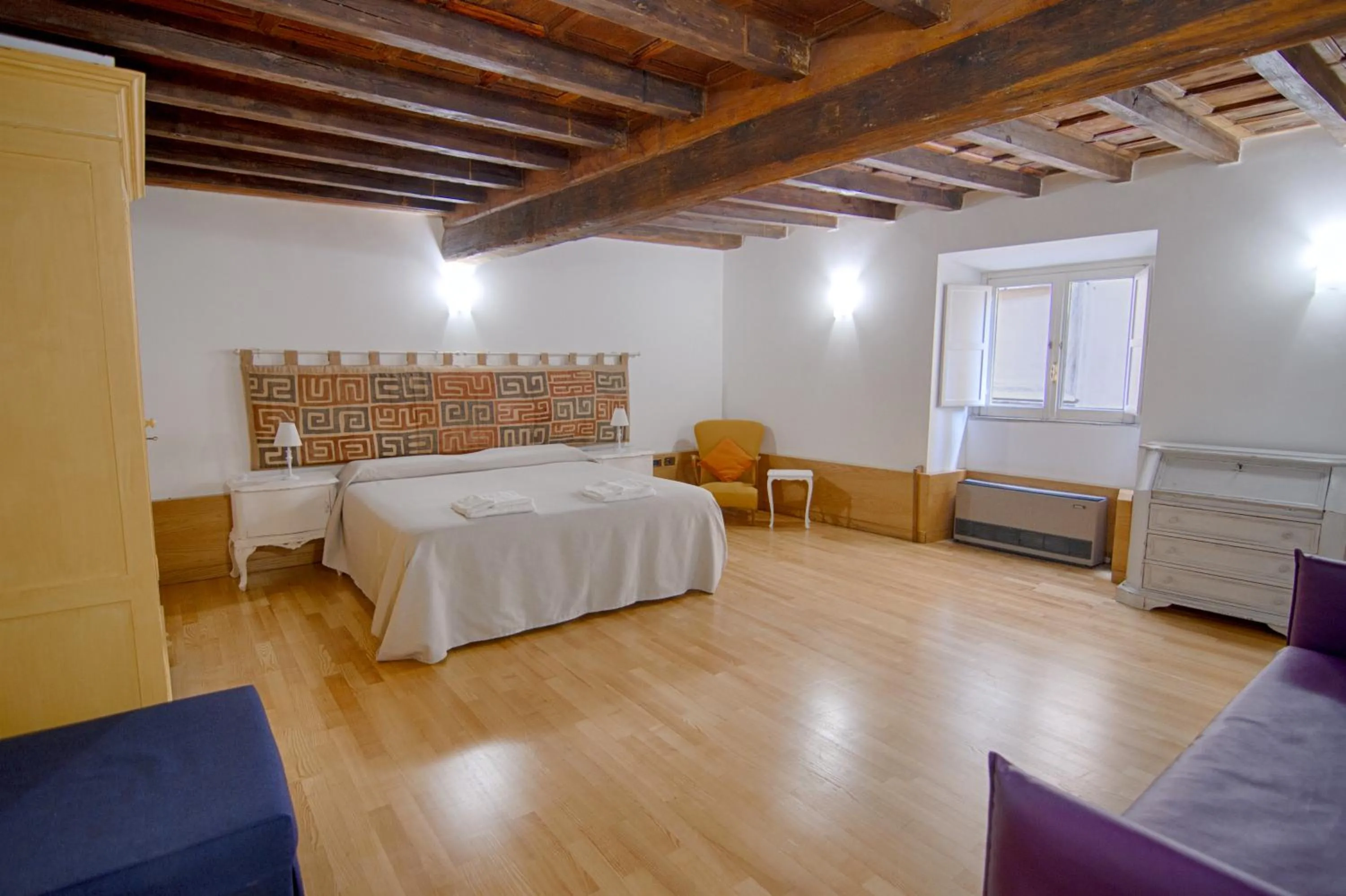 Bed in Rinidia Roma Centro