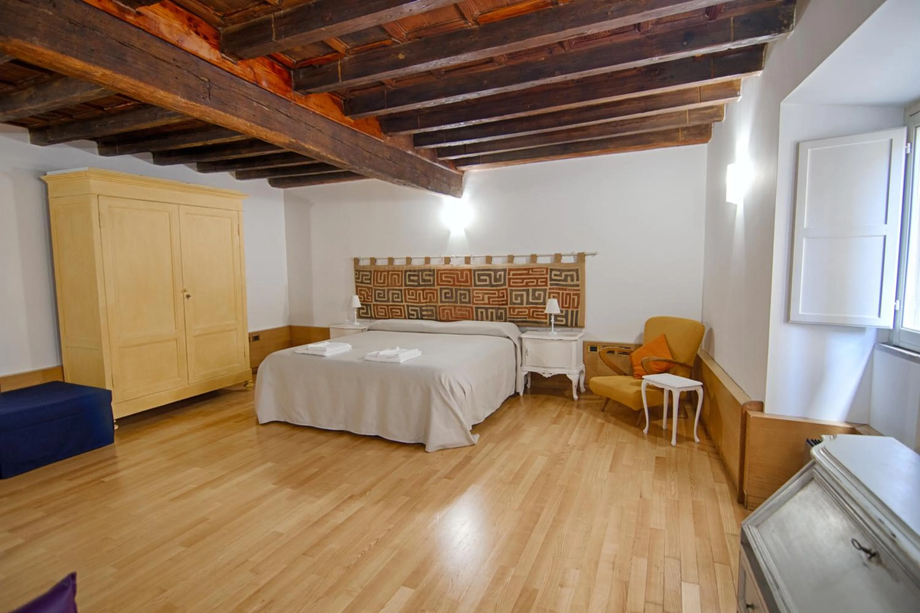 Bed in Rinidia Roma Centro