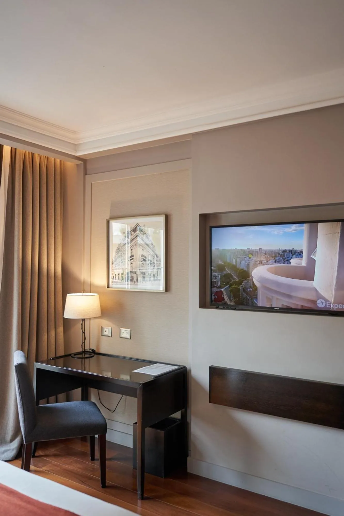 Decorative detail in Carles Hotel