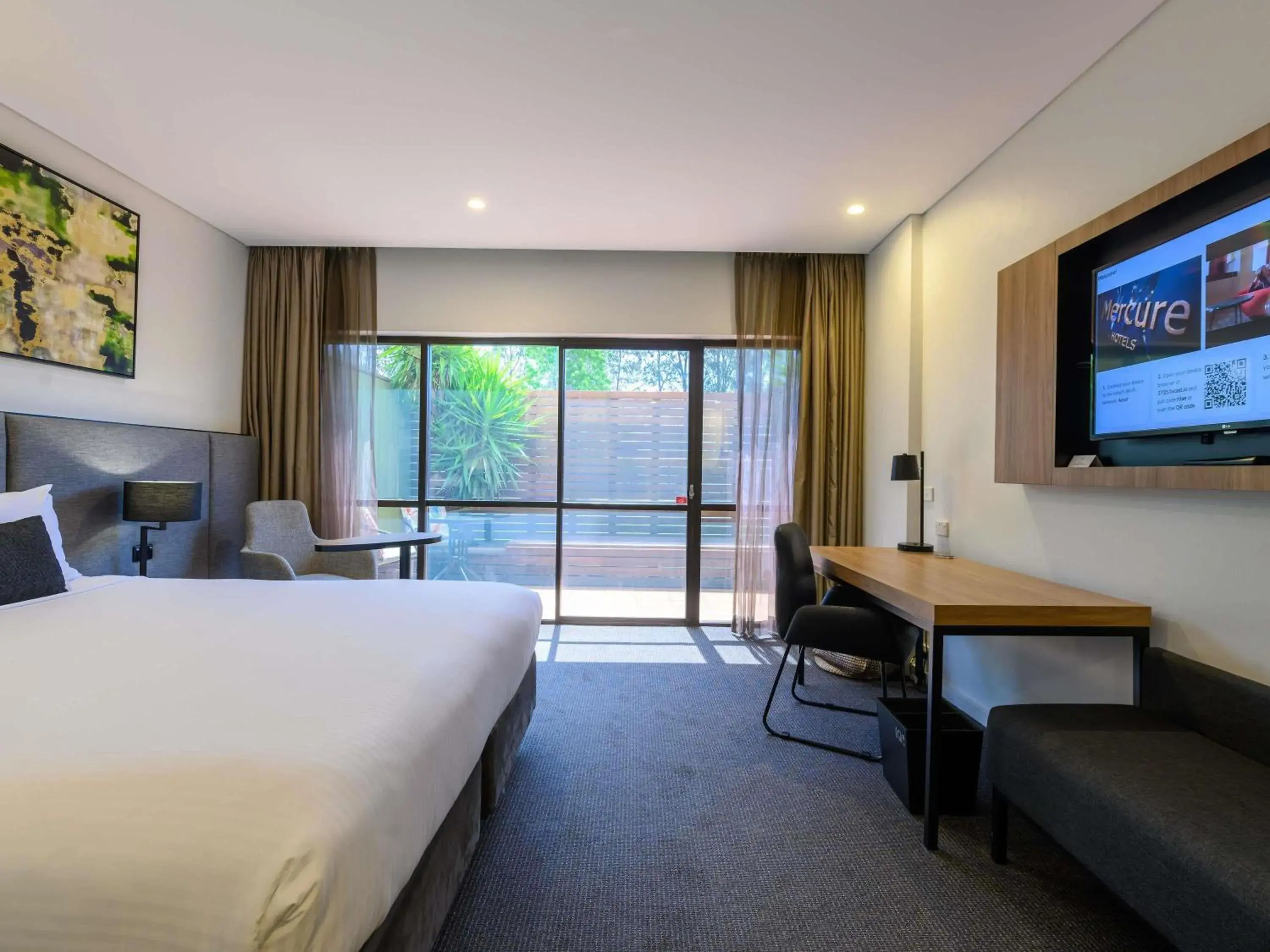 Property building, Bed in Mercure Penrith Property building, Bed in Mercure Penrith