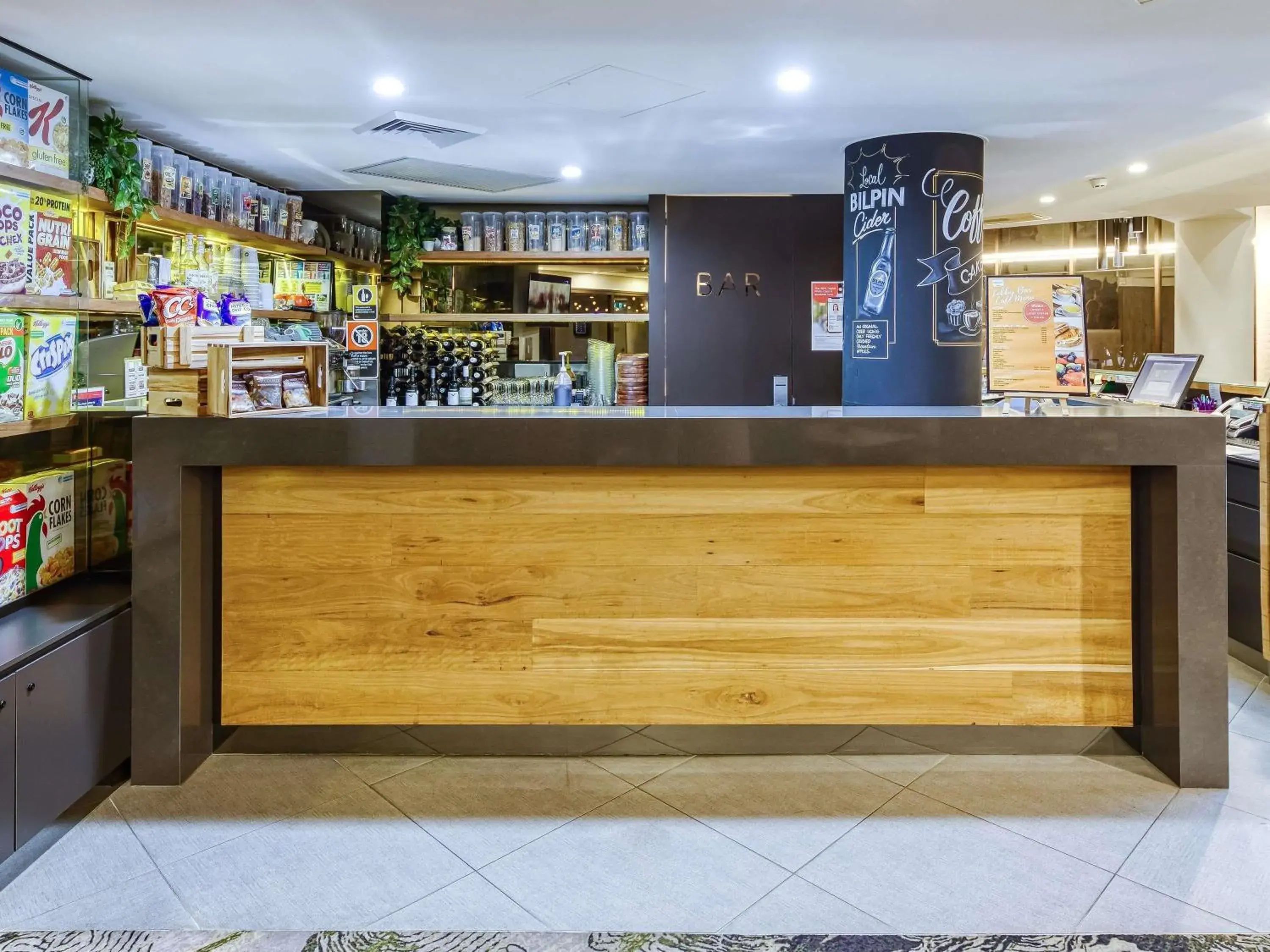 Lounge or bar in Mercure Penrith Lounge or bar in Mercure Penrith