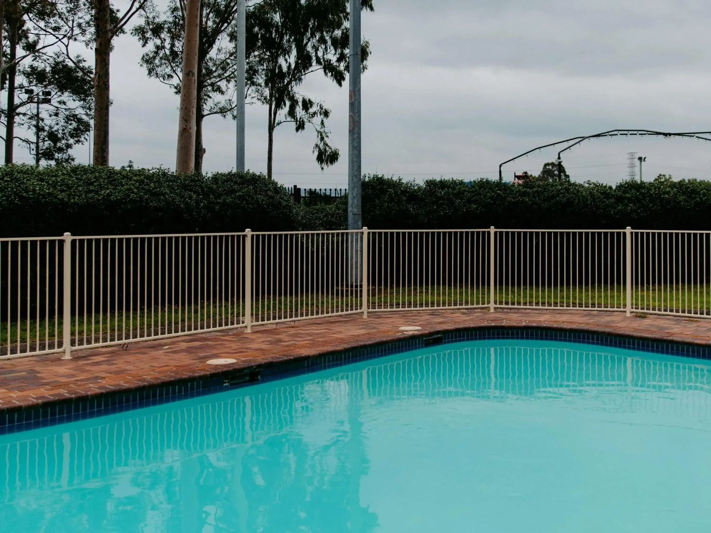 Pool view in Mercure Penrith Pool view in Mercure Penrith