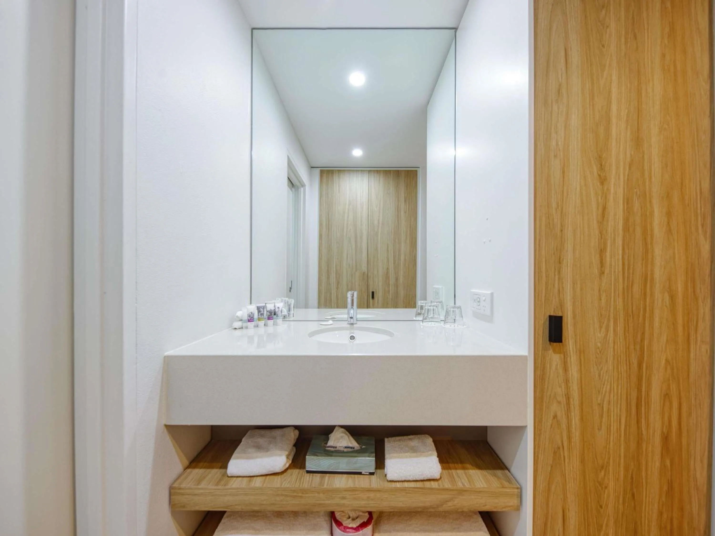 Bedroom in Mercure Penrith