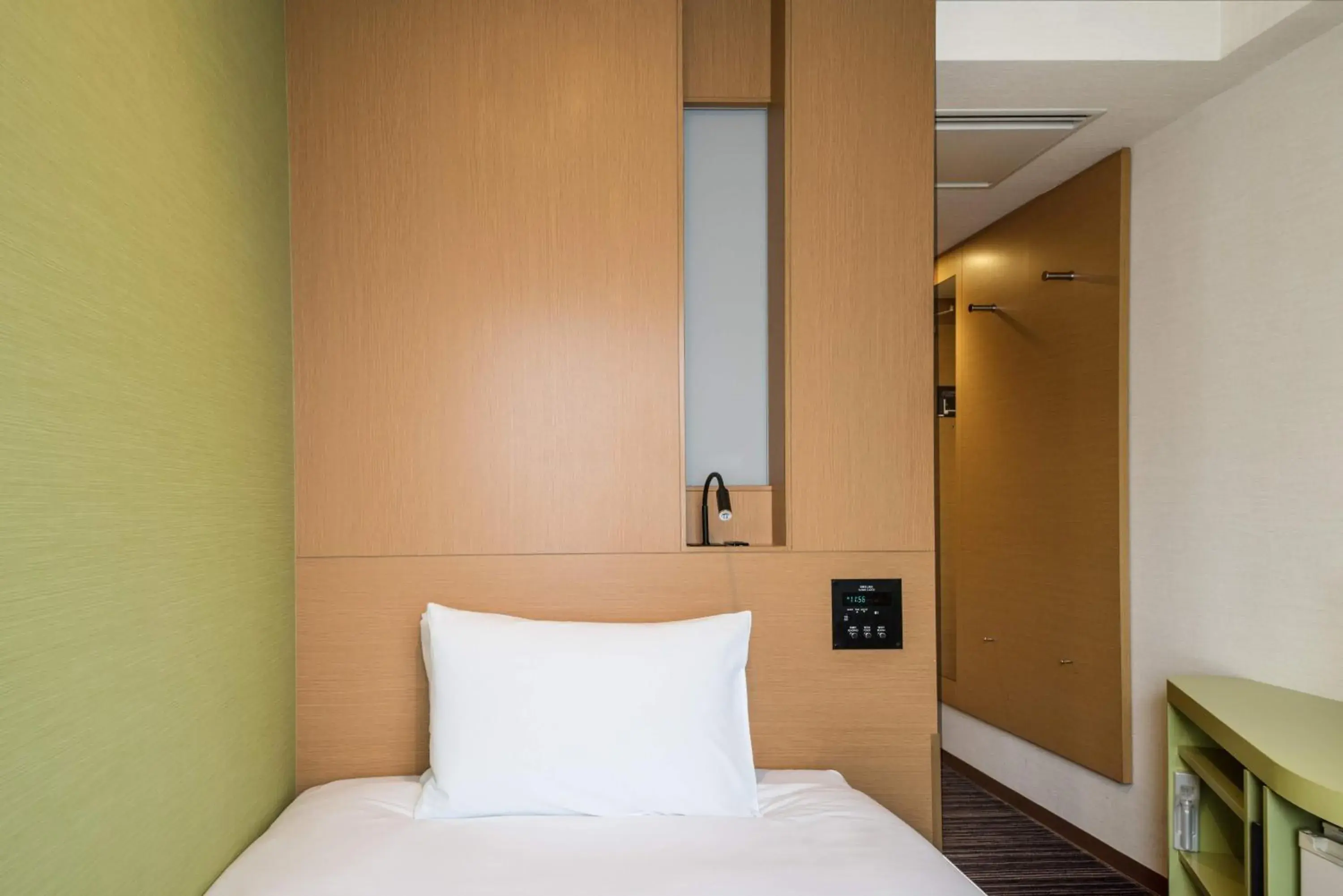 Bed in the b ikebukuro Bed in the b ikebukuro