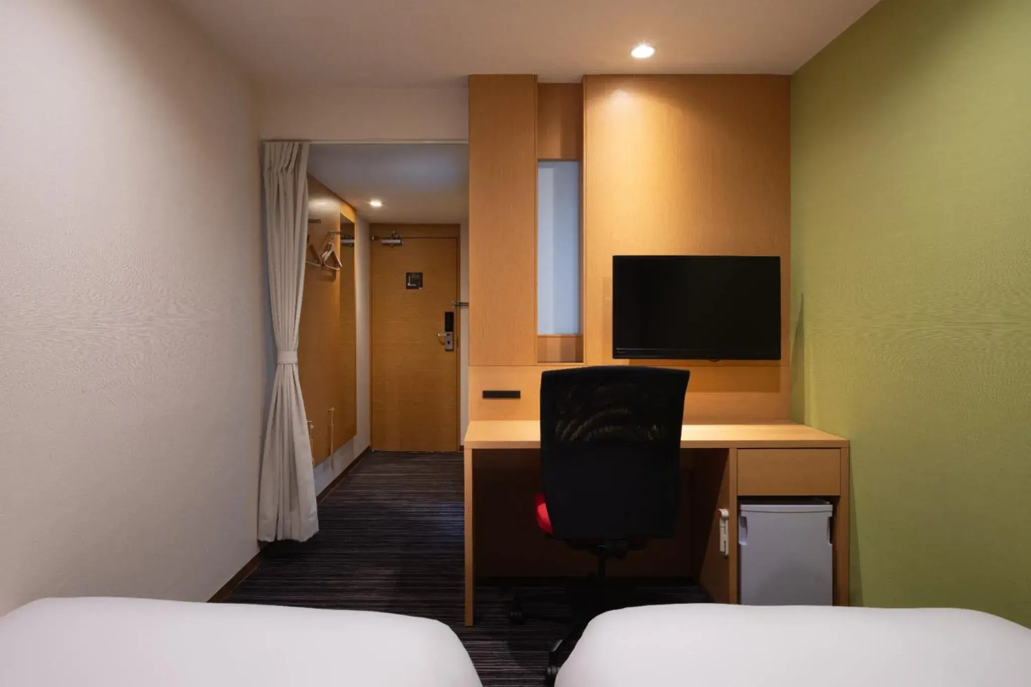 Photo of the whole room, Bed in the b ikebukuro Photo of the whole room, Bed in the b ikebukuro