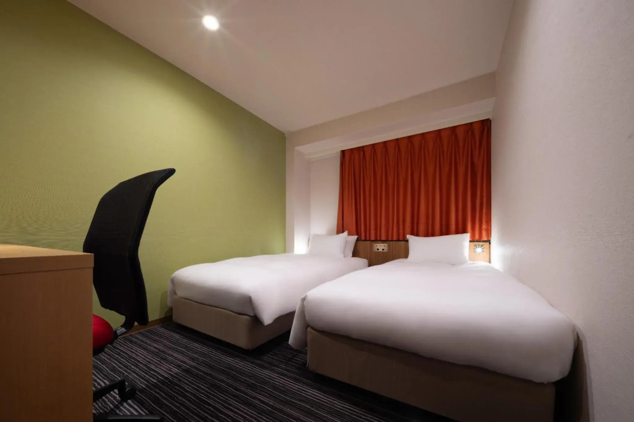 Bed in the b ikebukuro Bed in the b ikebukuro