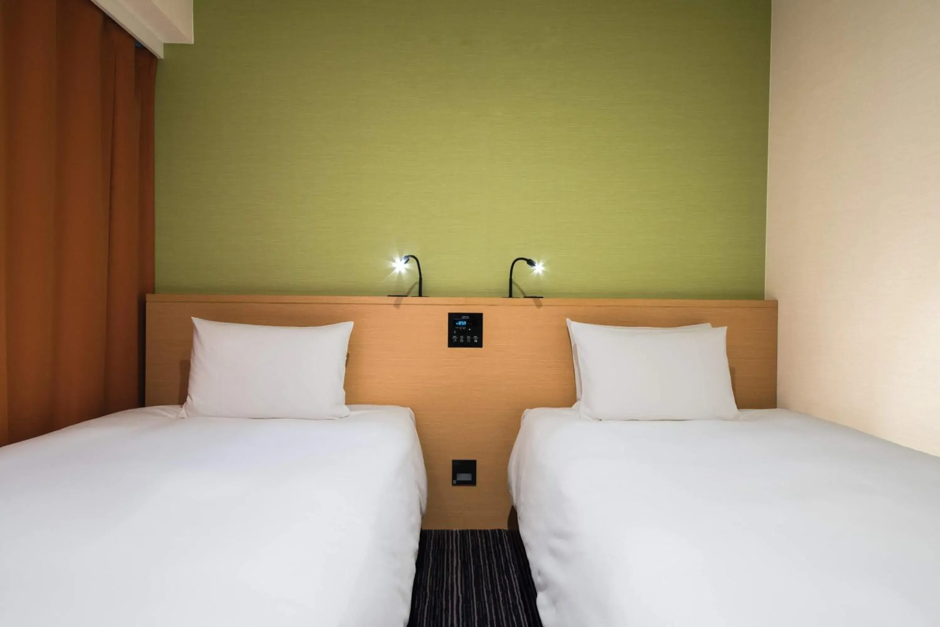 Bed in the b ikebukuro Bed in the b ikebukuro