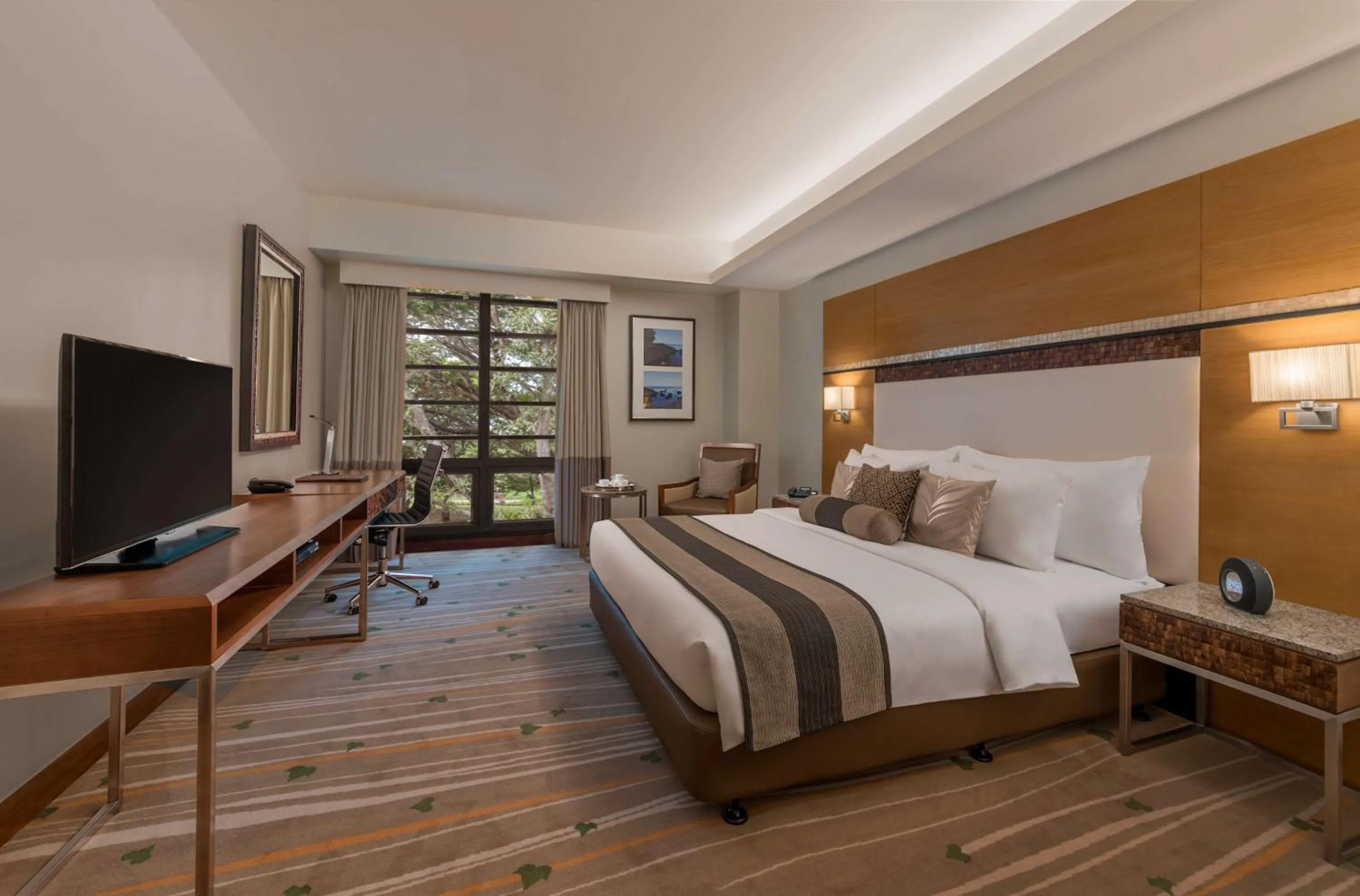 Photo of the whole room, Bed in Best Western Plus The Ivywall Hotel - Palawan