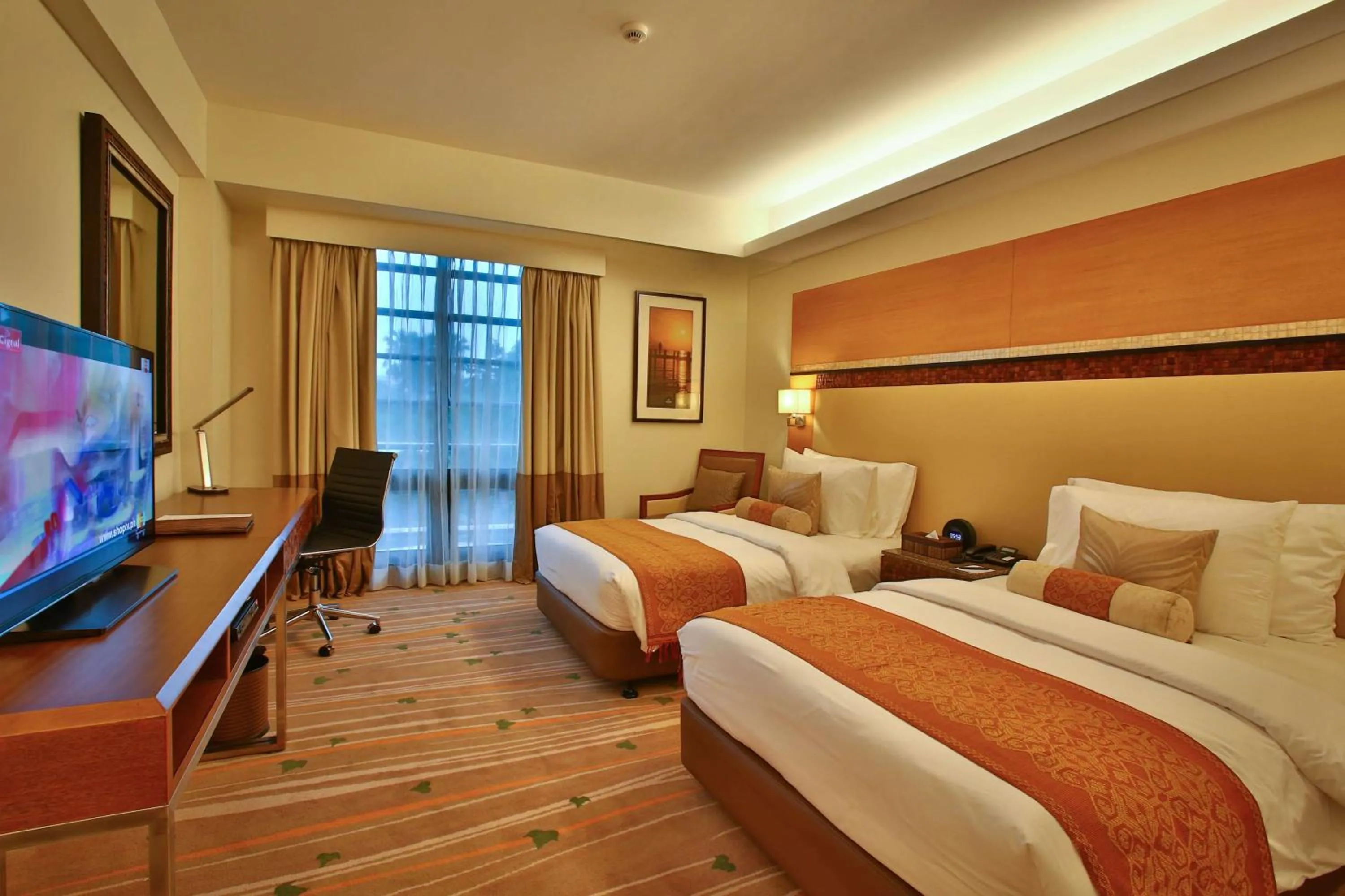 Photo of the whole room, Bed in Best Western Plus The Ivywall Hotel - Palawan