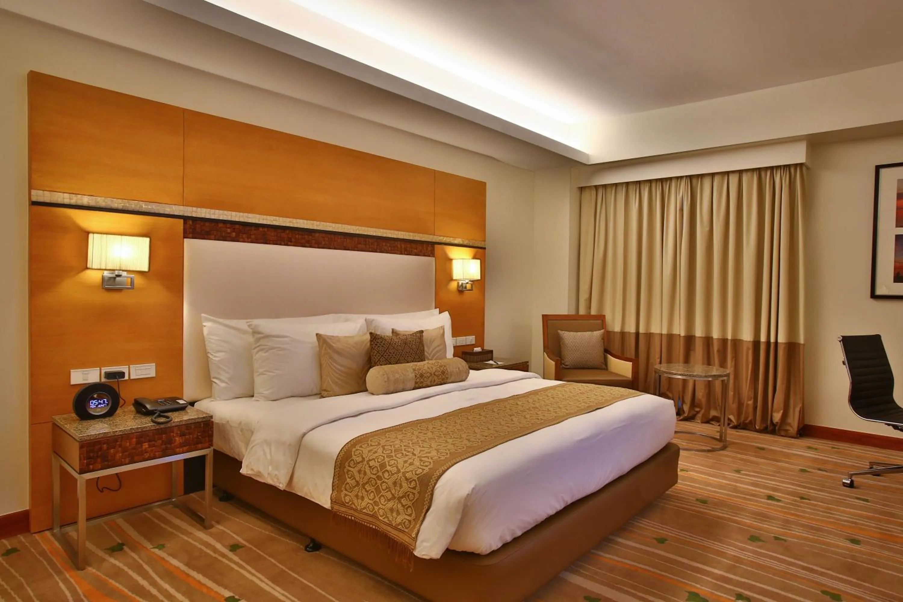 Bed in Best Western Plus The Ivywall Hotel - Palawan