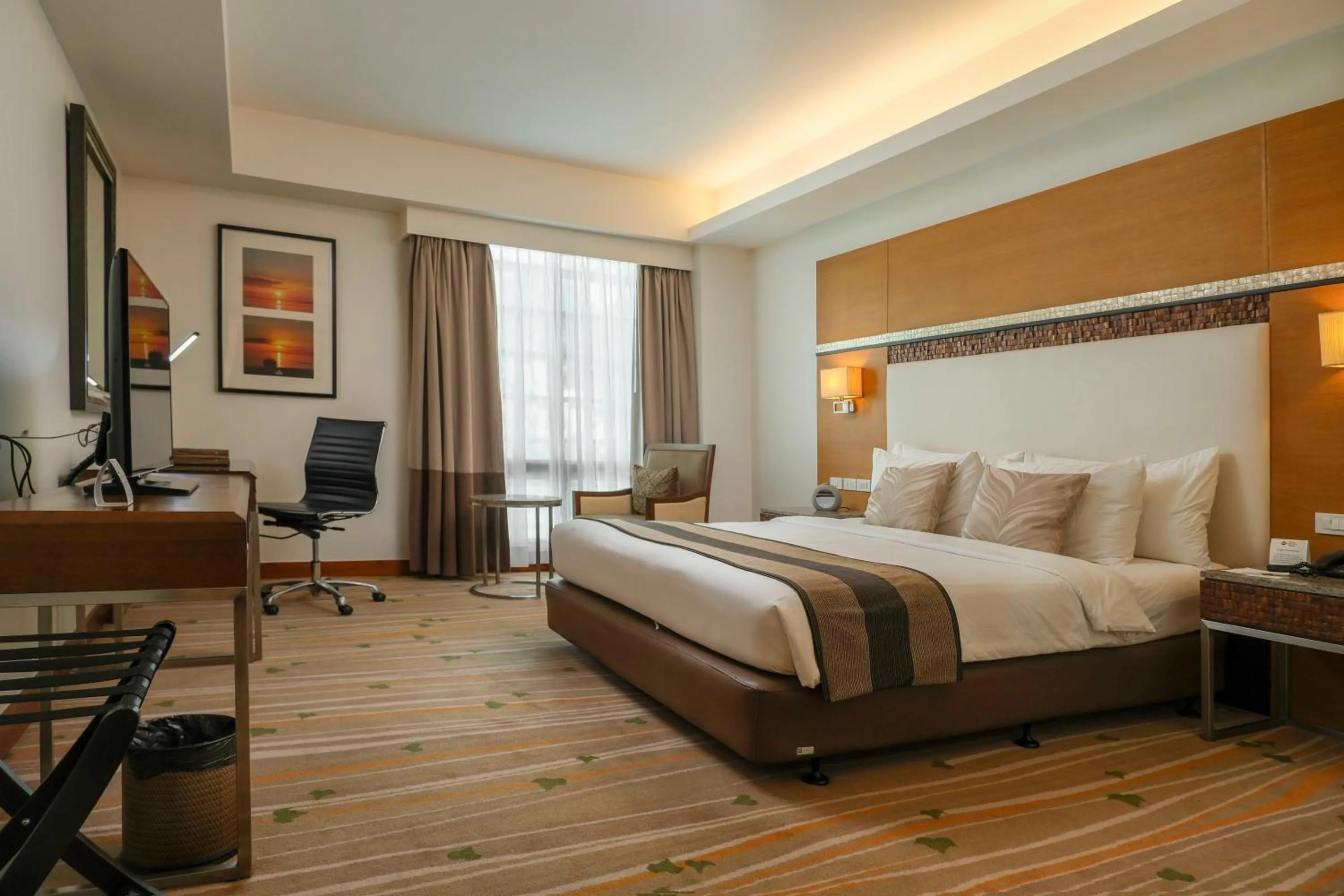 Bed in Best Western Plus The Ivywall Hotel - Palawan