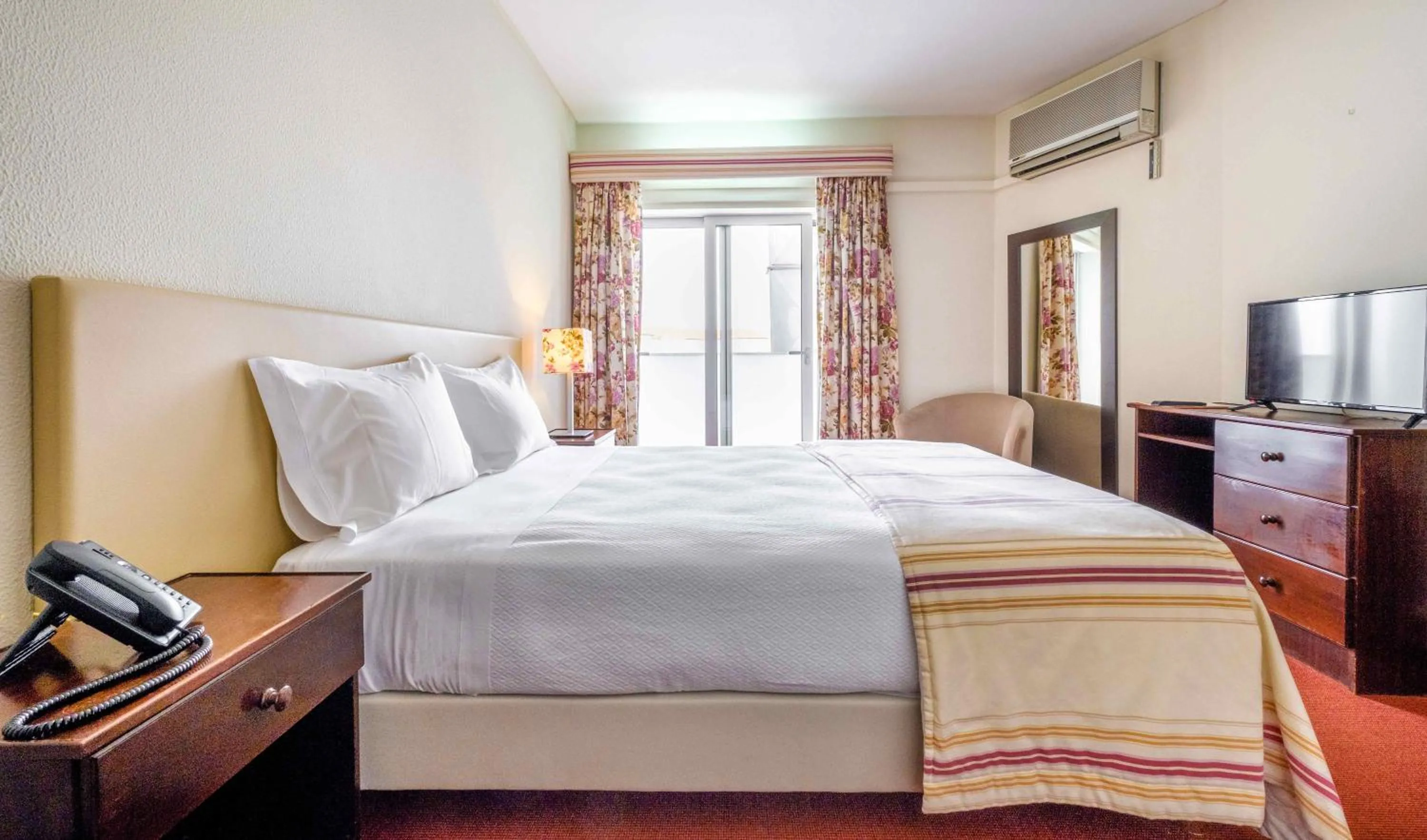 Bed in Catolica Hotel