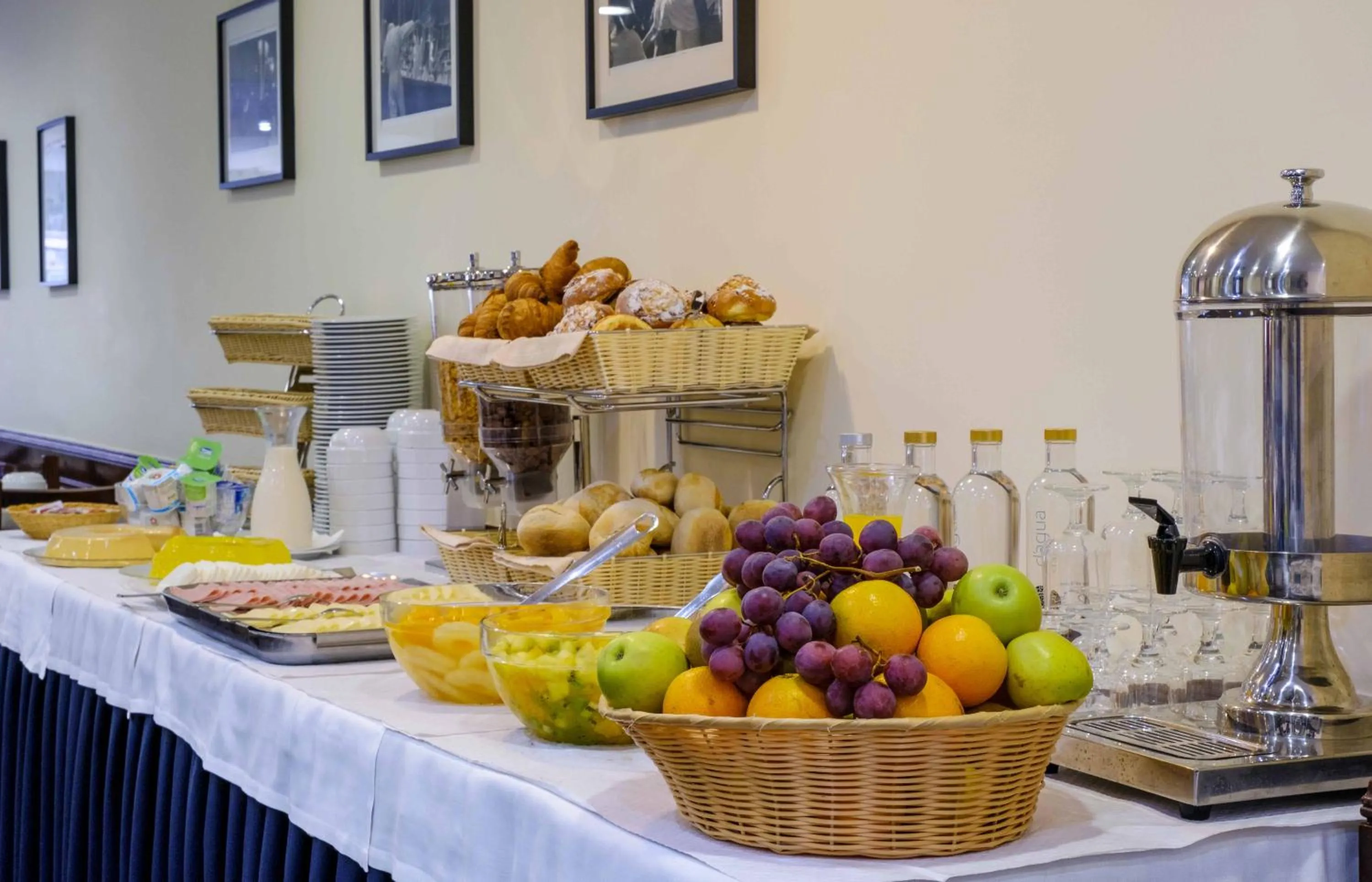 Breakfast in Catolica Hotel