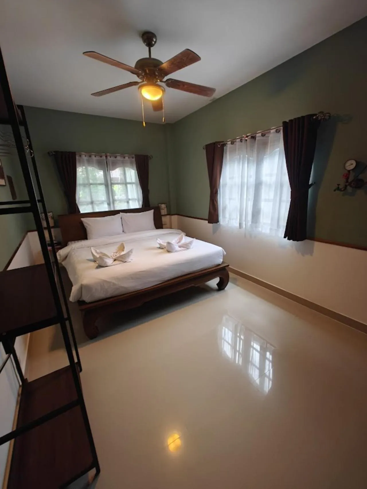 Photo of the whole room, Bed in Namphung Phuket Boutique Resort