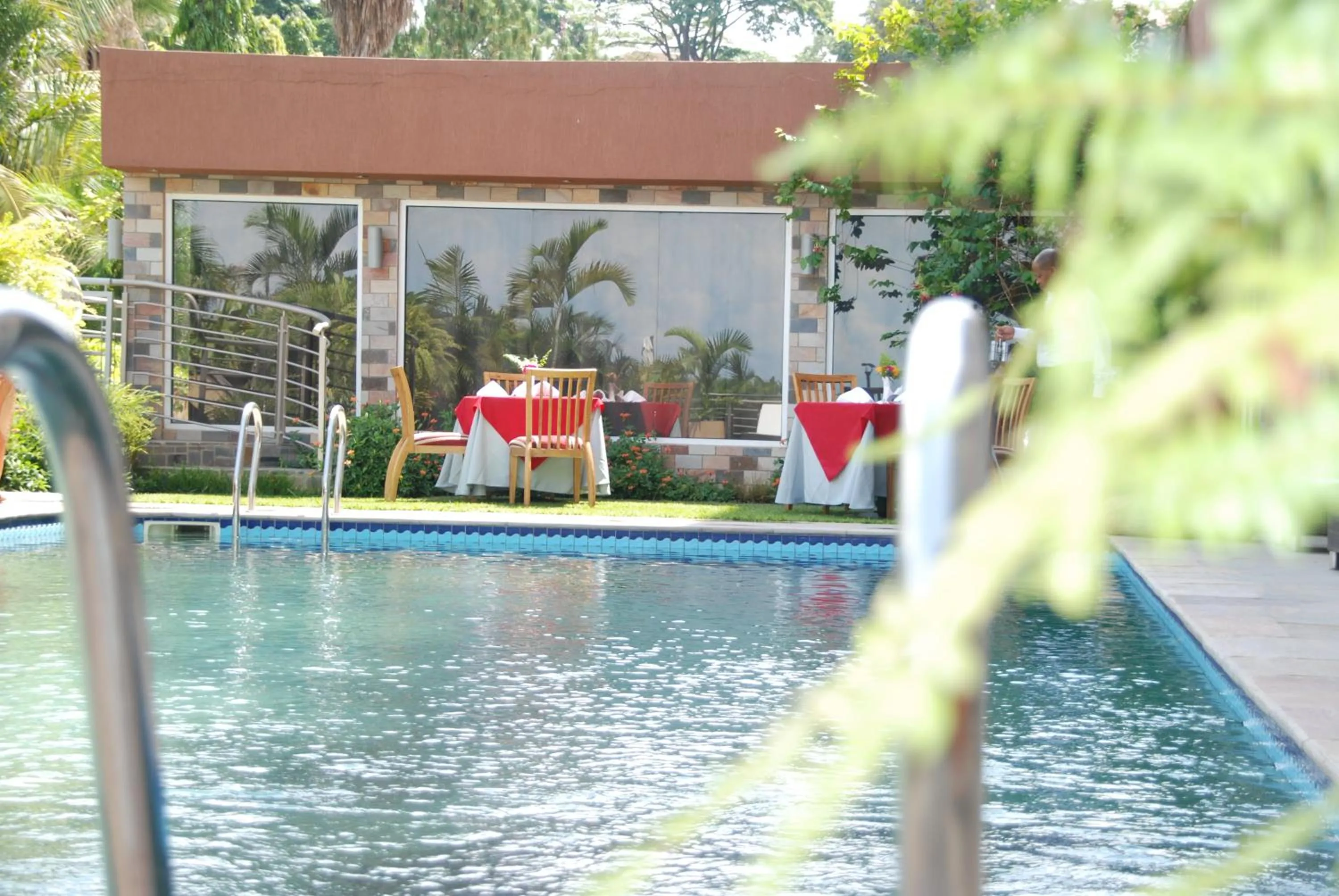 Swimming pool in Kiriri Garden Hotel