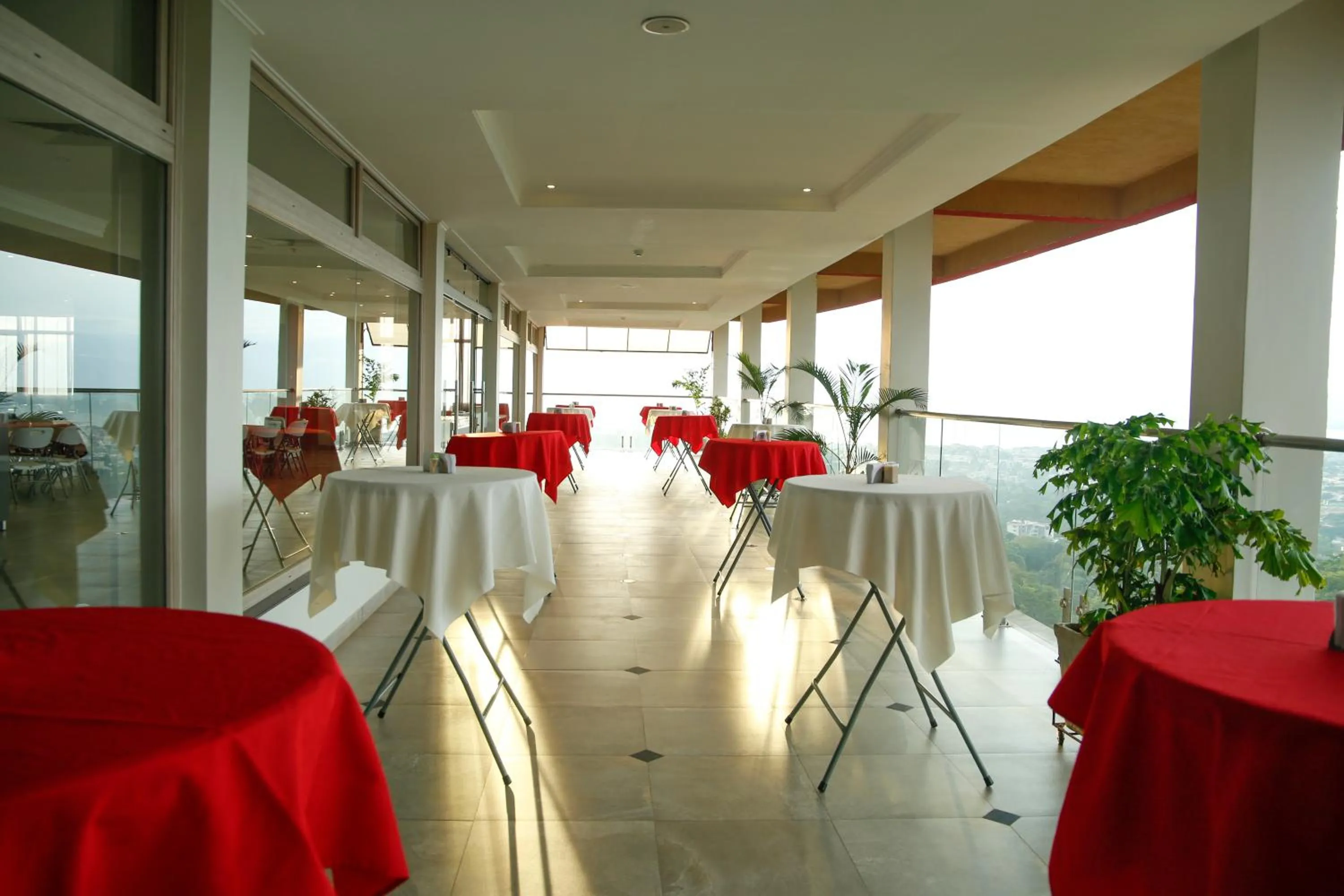 Restaurant/places to eat in Kiriri Garden Hotel