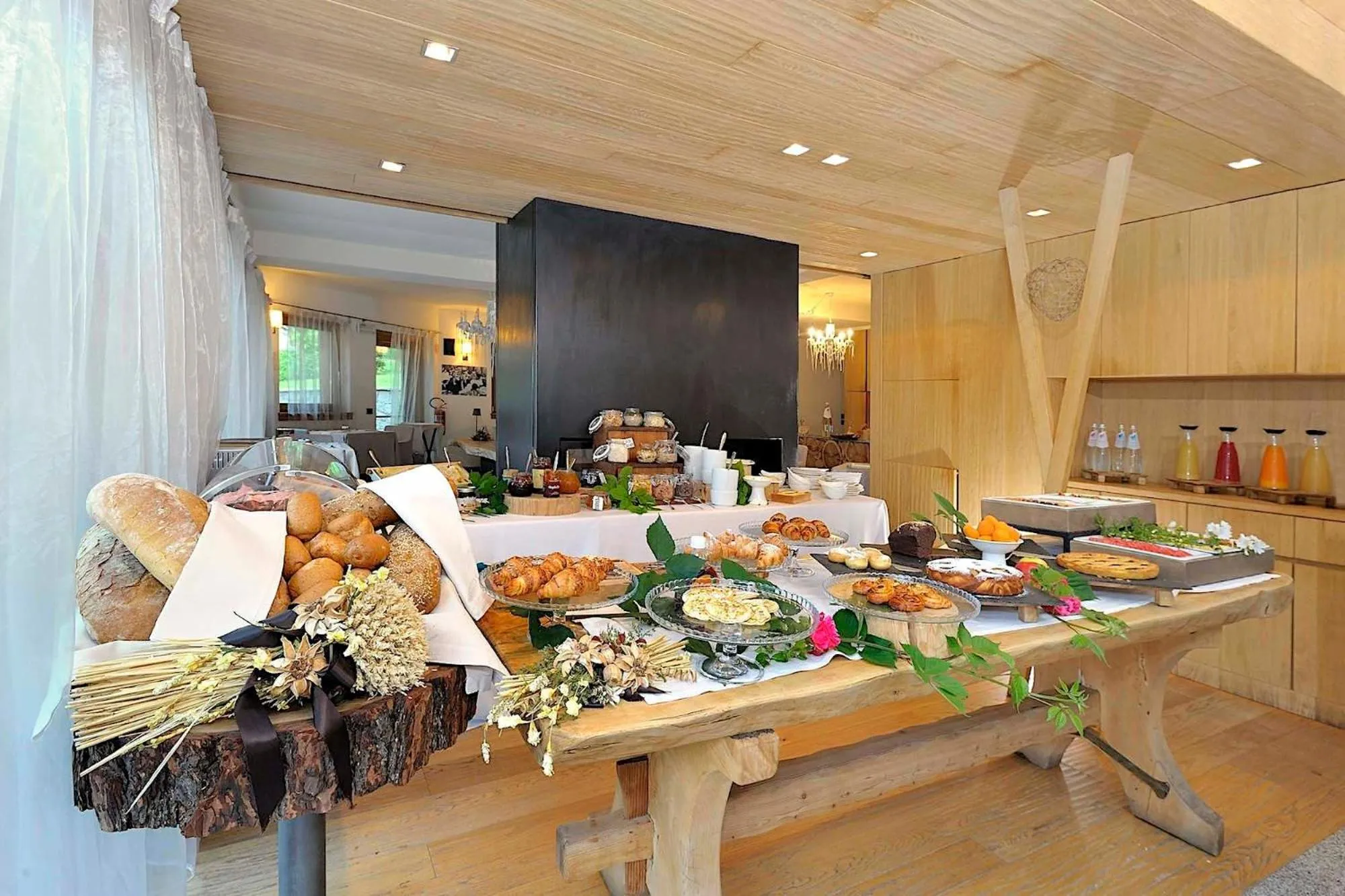 Restaurant/places to eat in DV Chalet Boutique Hotel & Spa