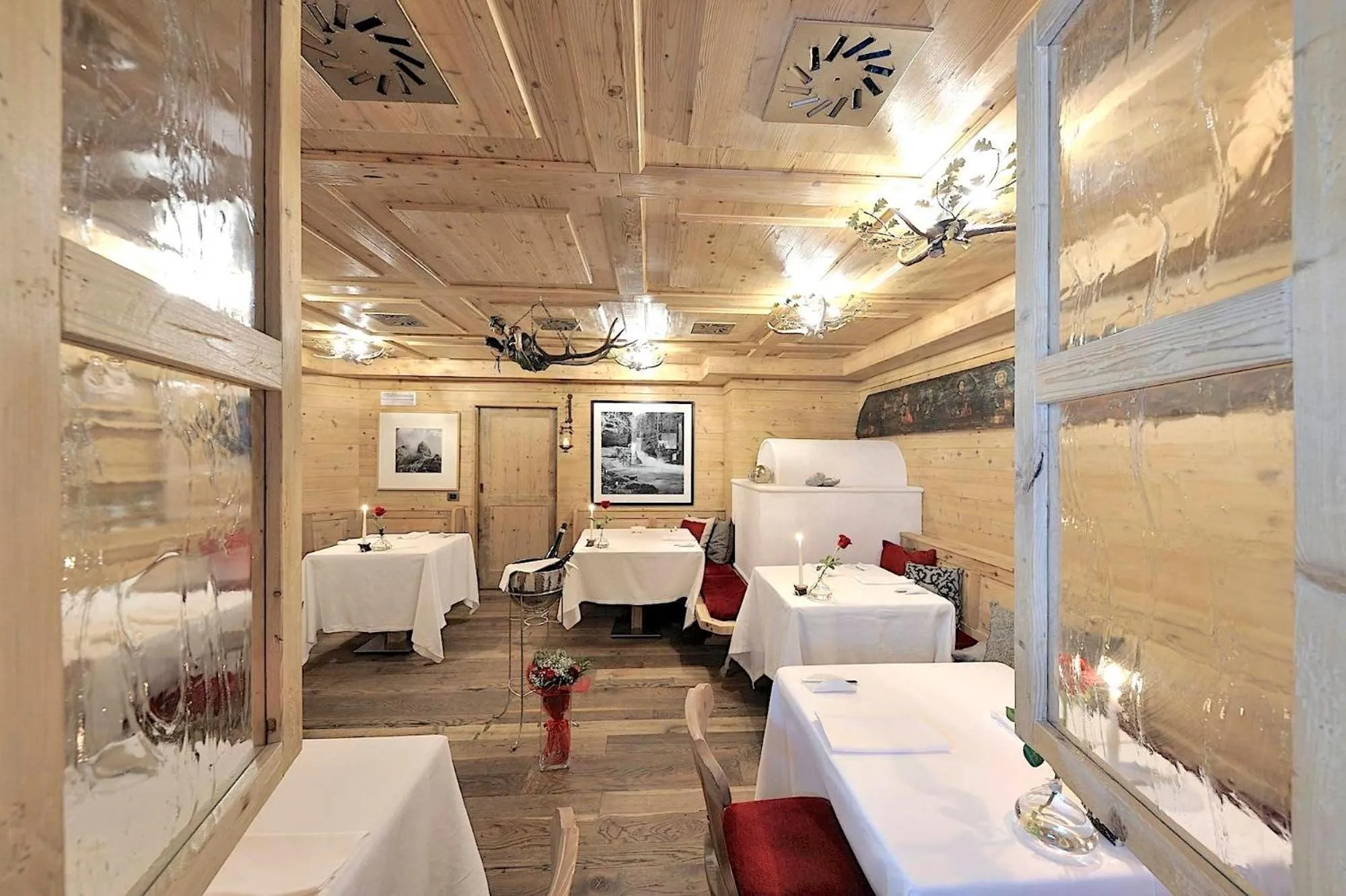 Restaurant/places to eat in DV Chalet Boutique Hotel & Spa