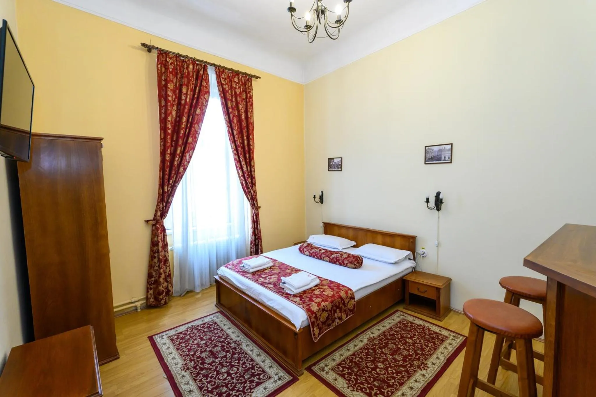 Bed in Hotel Transilvania