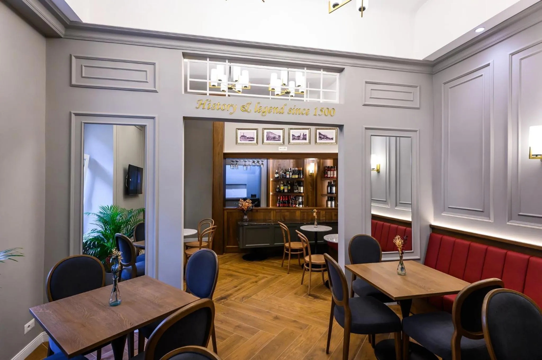 Restaurant/places to eat in Hotel Transilvania