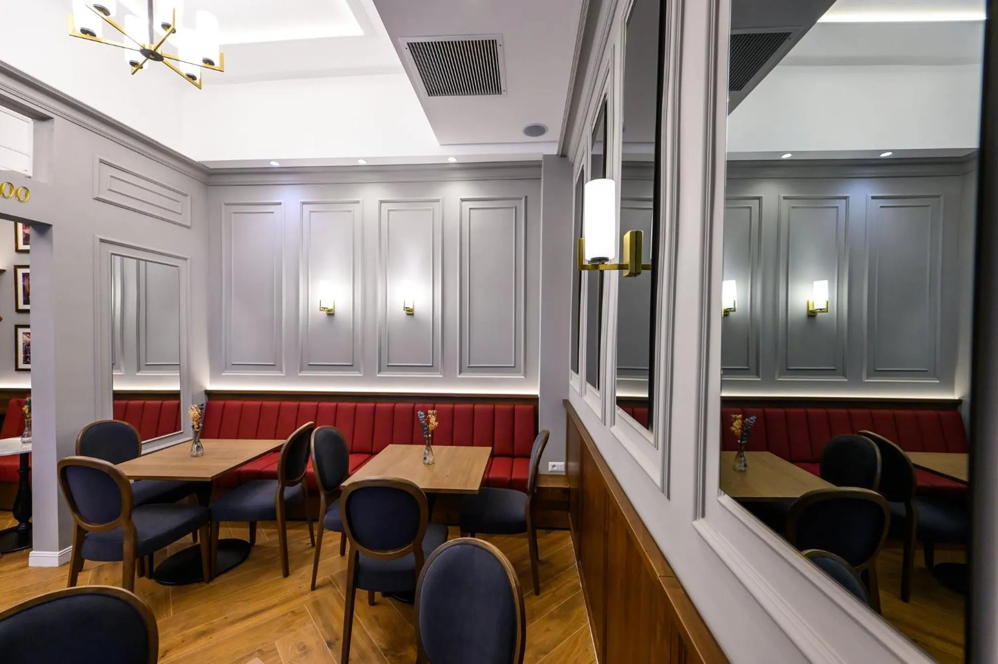 Restaurant/places to eat in Hotel Transilvania