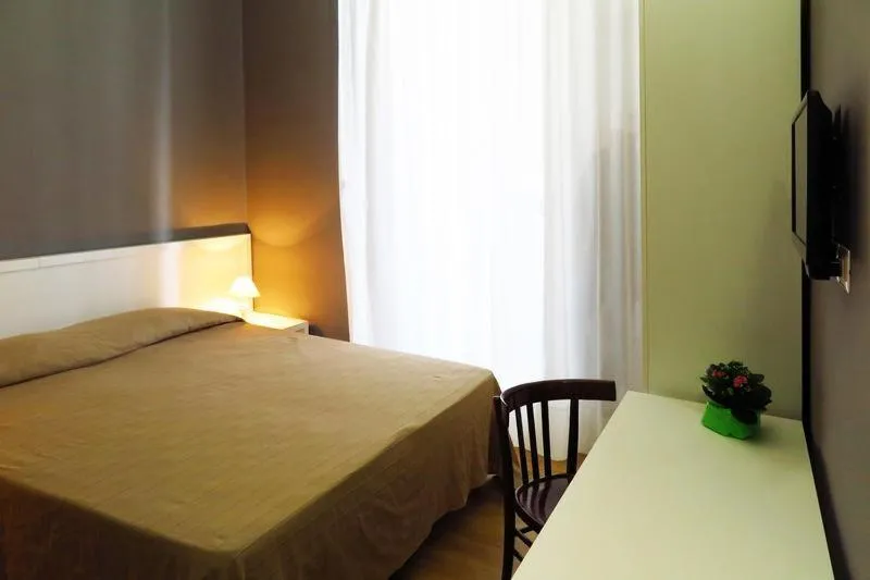 Bed in B&B In Centro