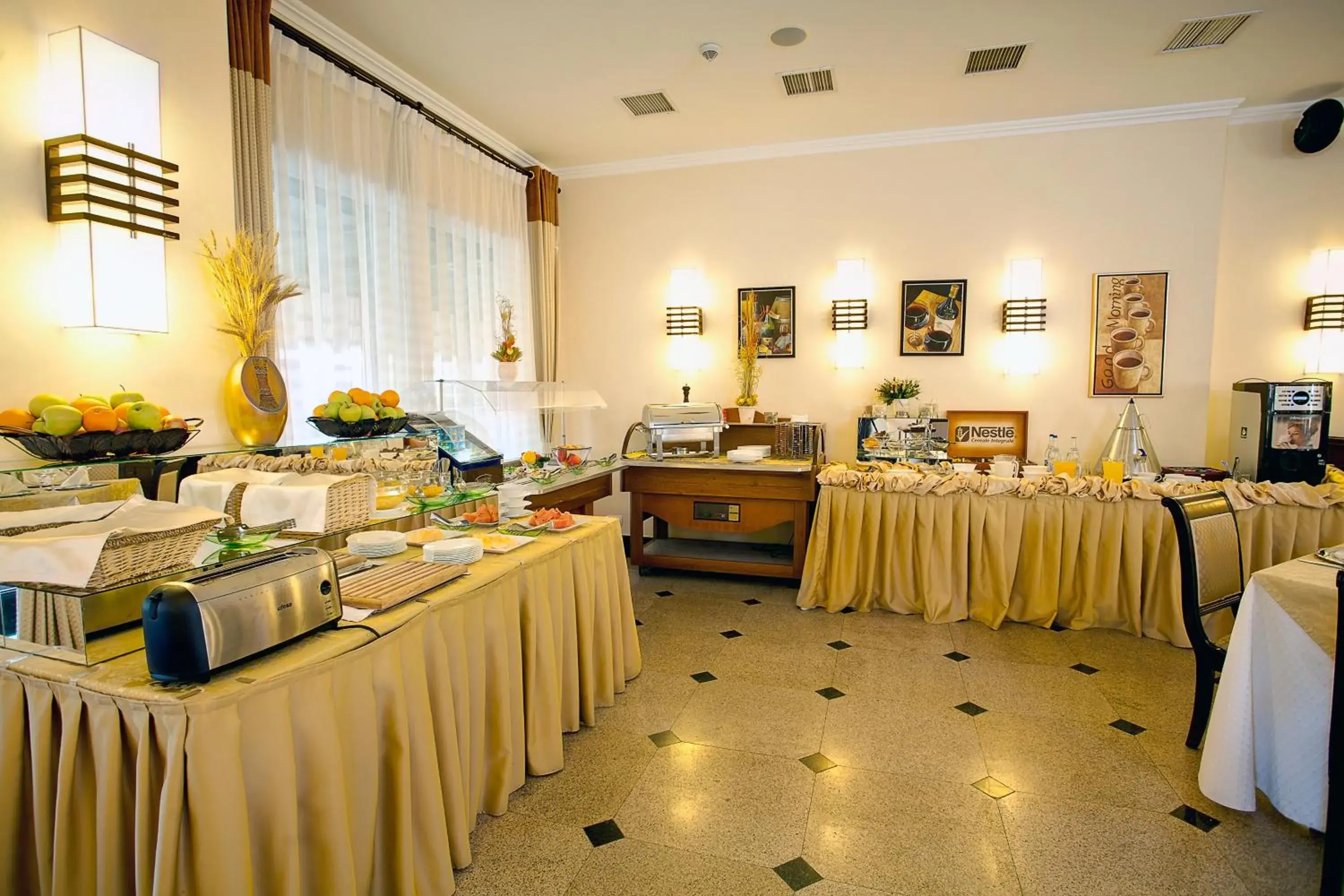 Restaurant/places to eat in Hotel Tecadra Restaurant/places to eat in Hotel Tecadra