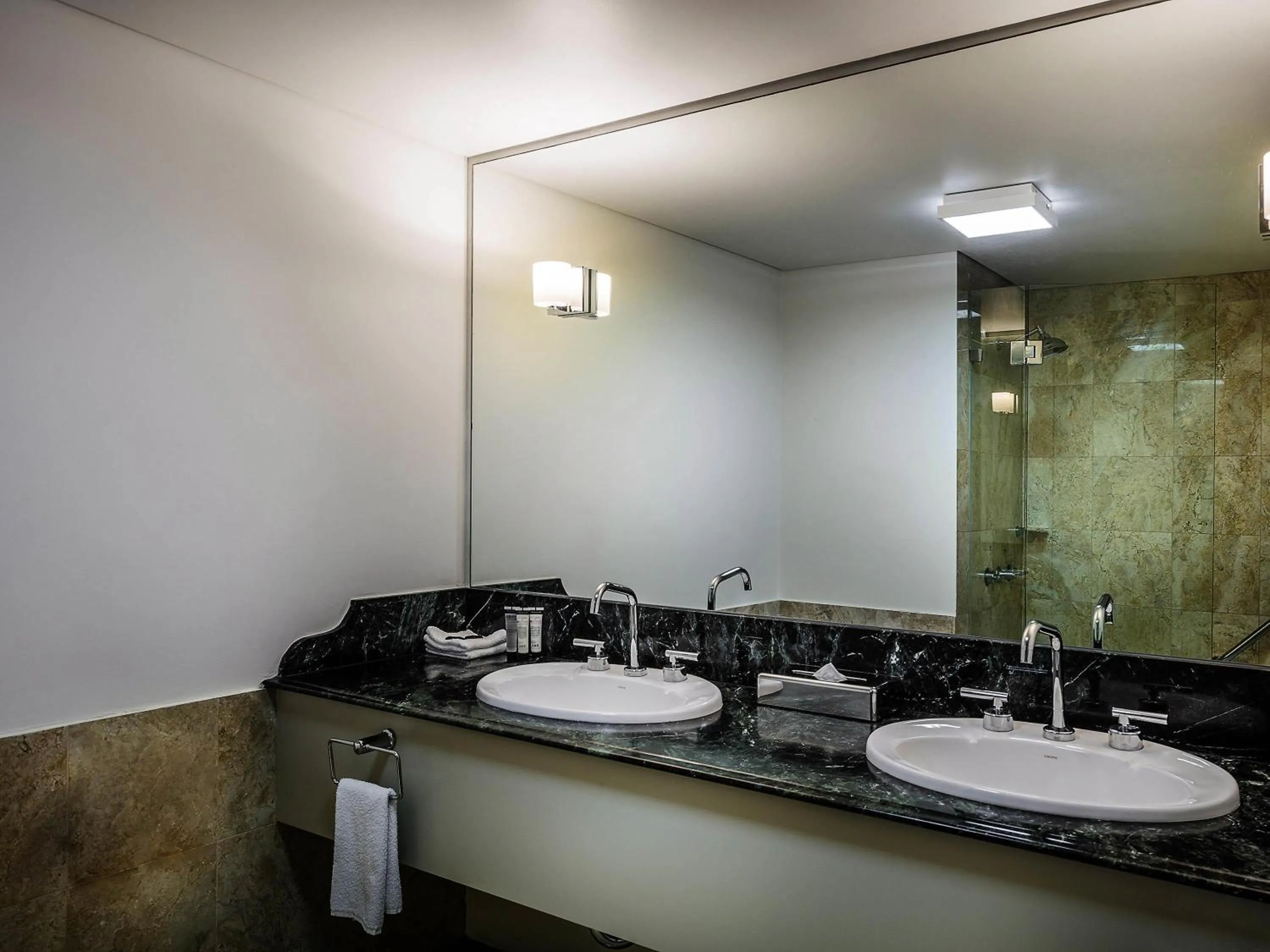 Bedroom in Pullman Brisbane King George Square