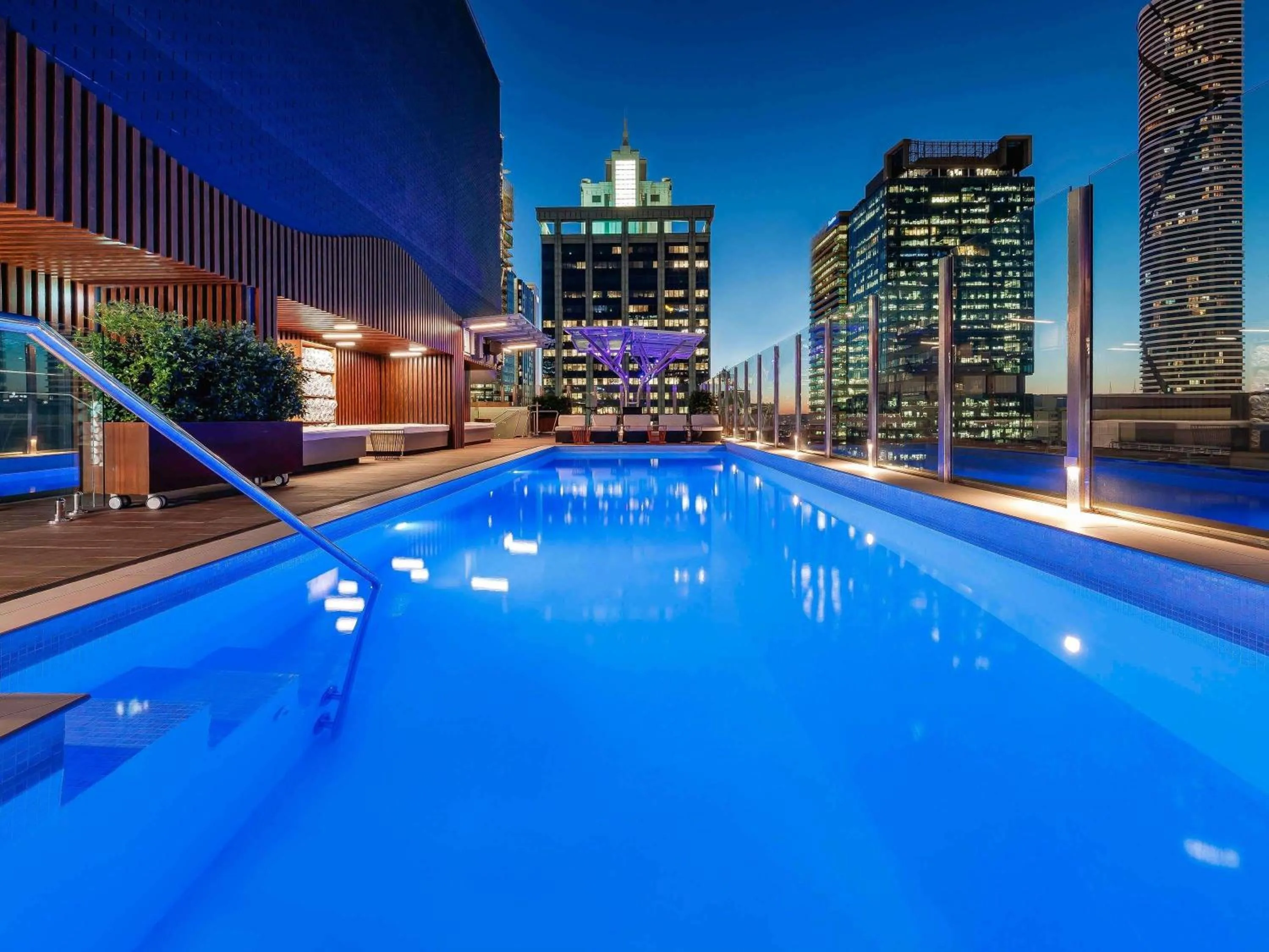 Property building in Pullman Brisbane King George Square